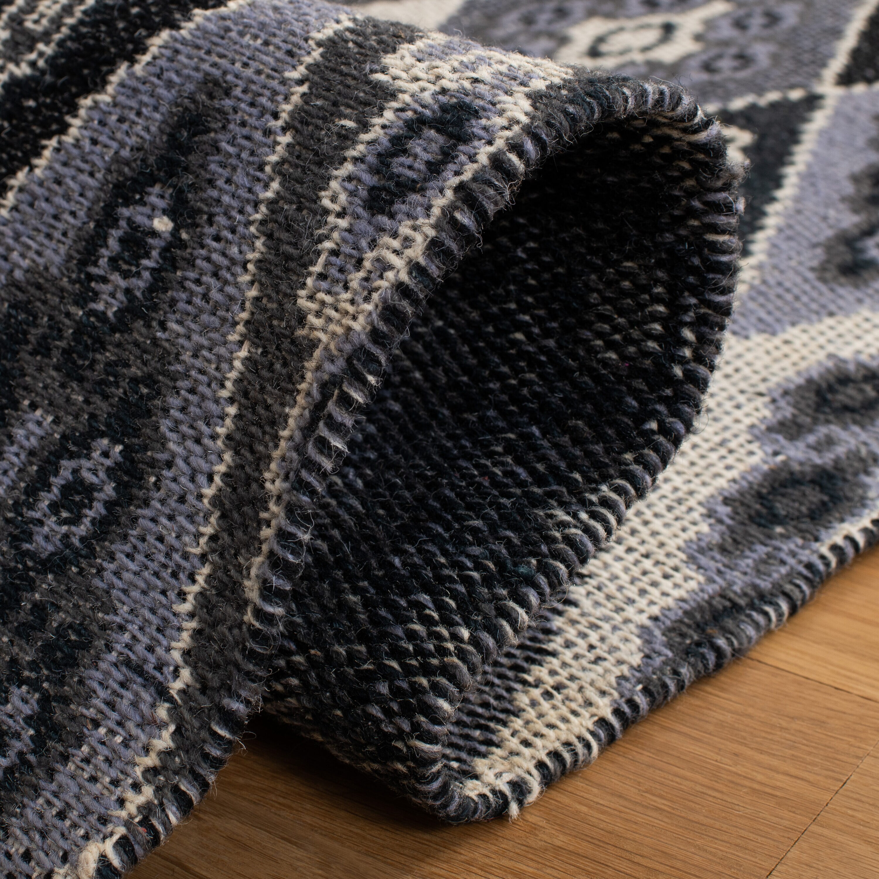 Safavieh KLM726Z-5 rugs - View #7