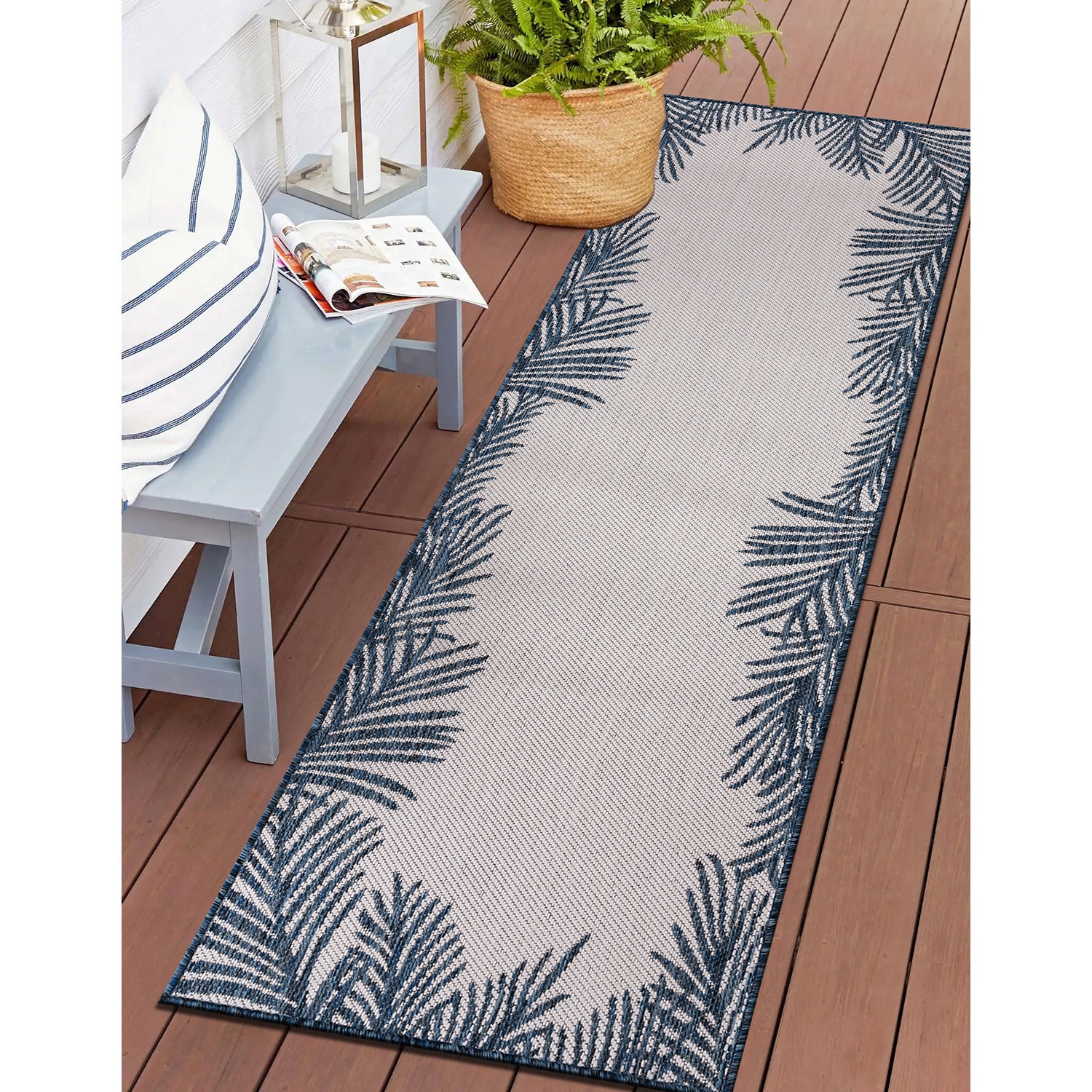 Navy Floral Tropical Reversible Flatwoven Synthetic Rug - 2'x7'
