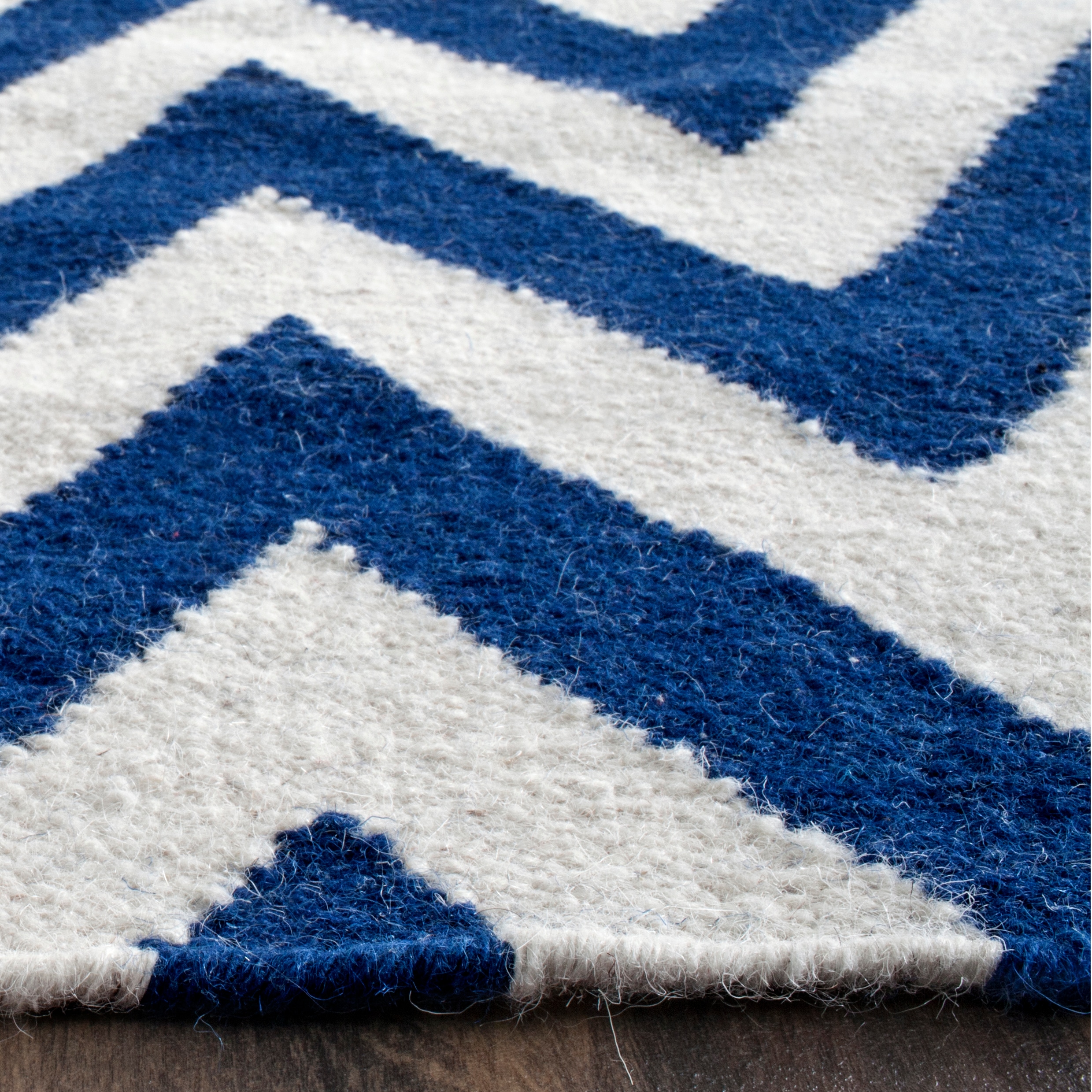 Safavieh DHU557K-8 rugs - View #3