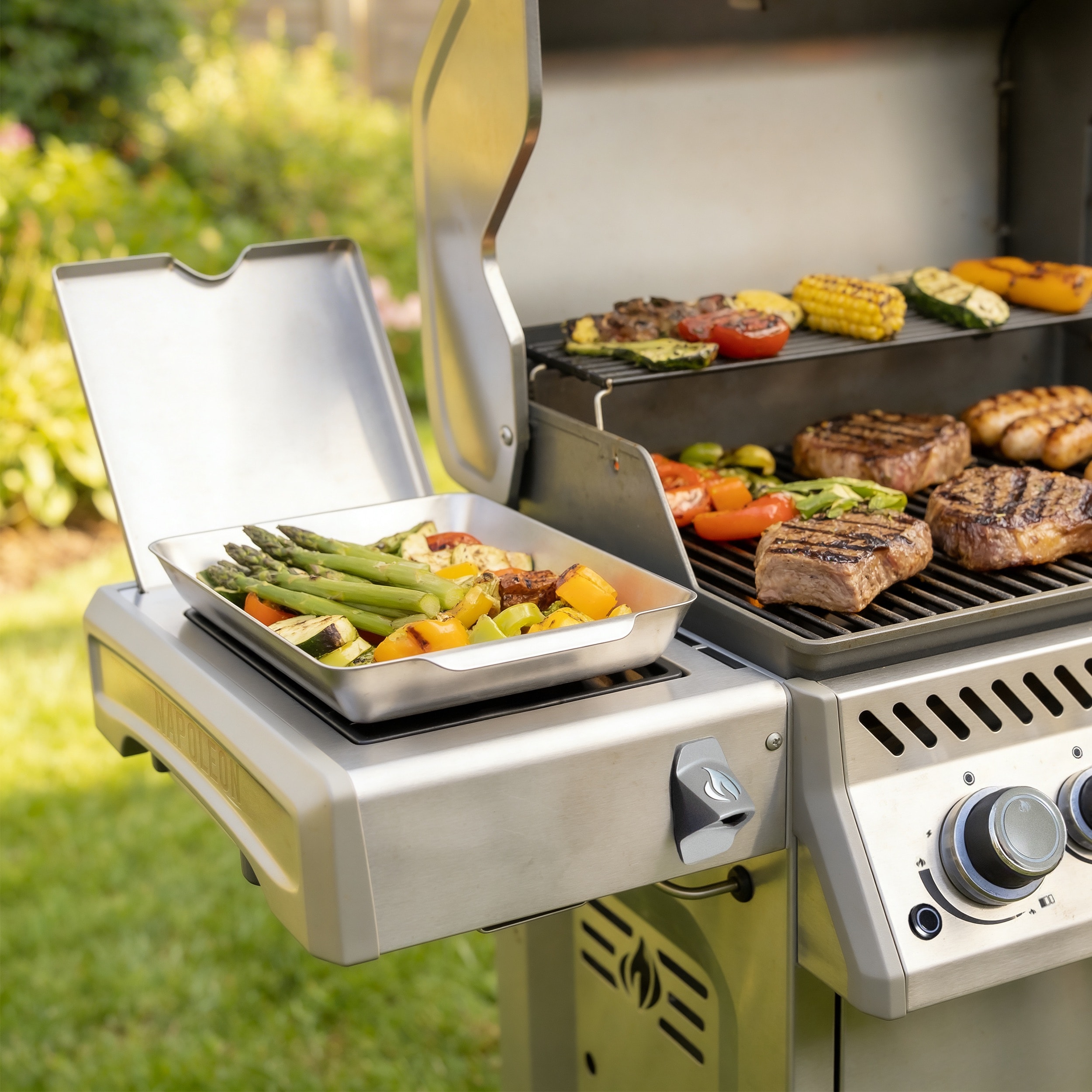 NAPOLEON Rogue PRO 425 Series Stainless Steel 3-Burner Infrared Natural Gas Grill
