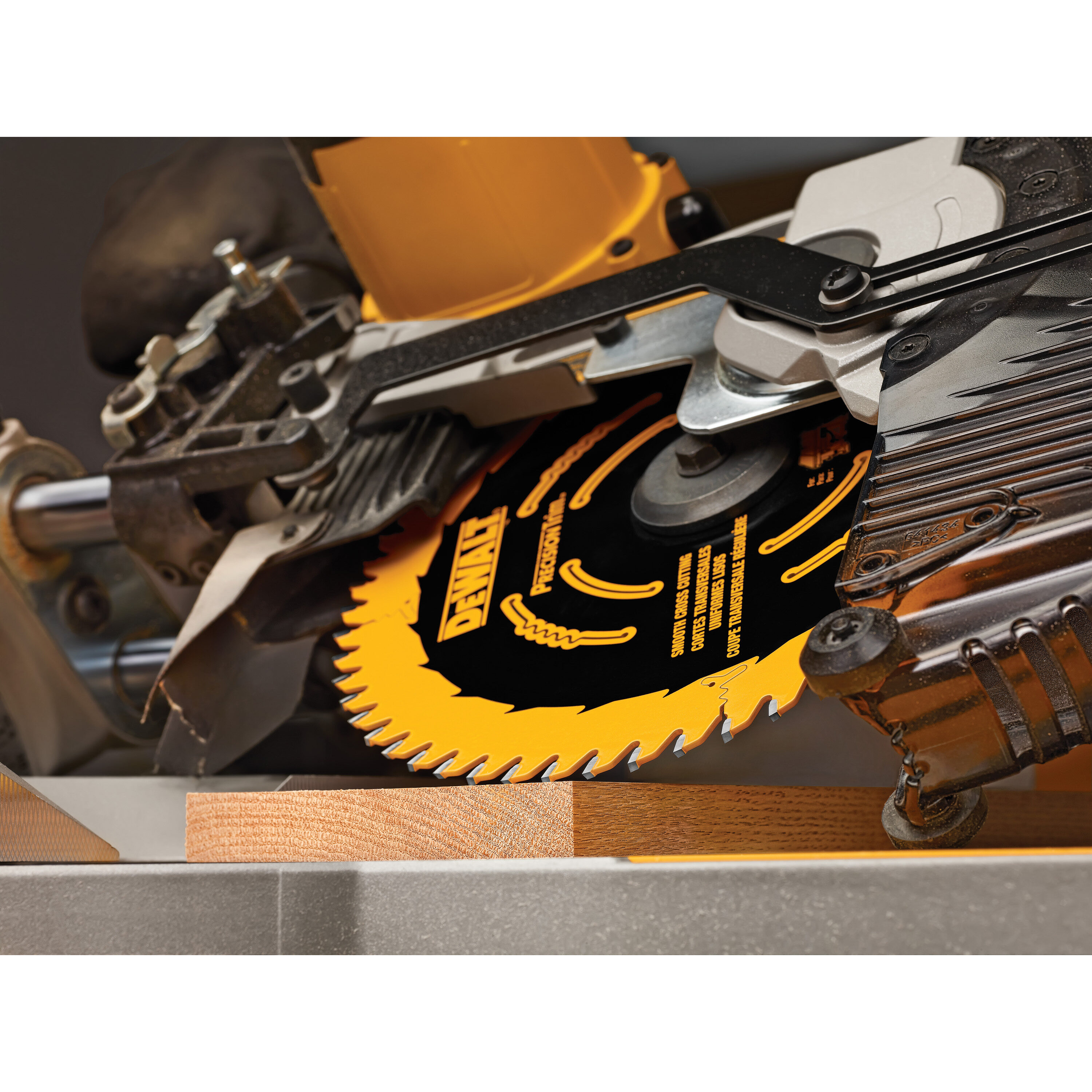 DEWALT DW3215PT Circular-Saw-Blades - View #2