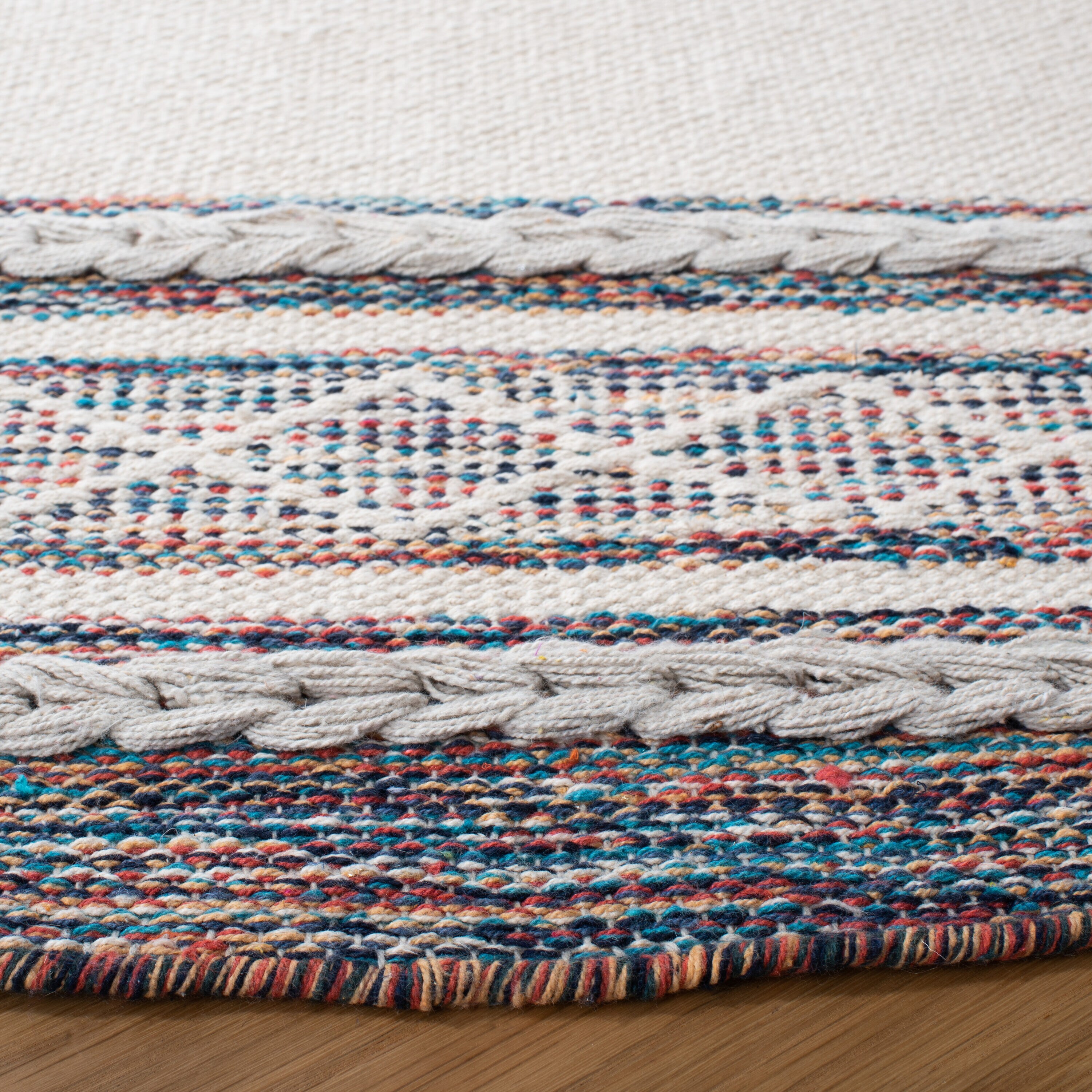 Safavieh MTK653B-6R rugs - View #3