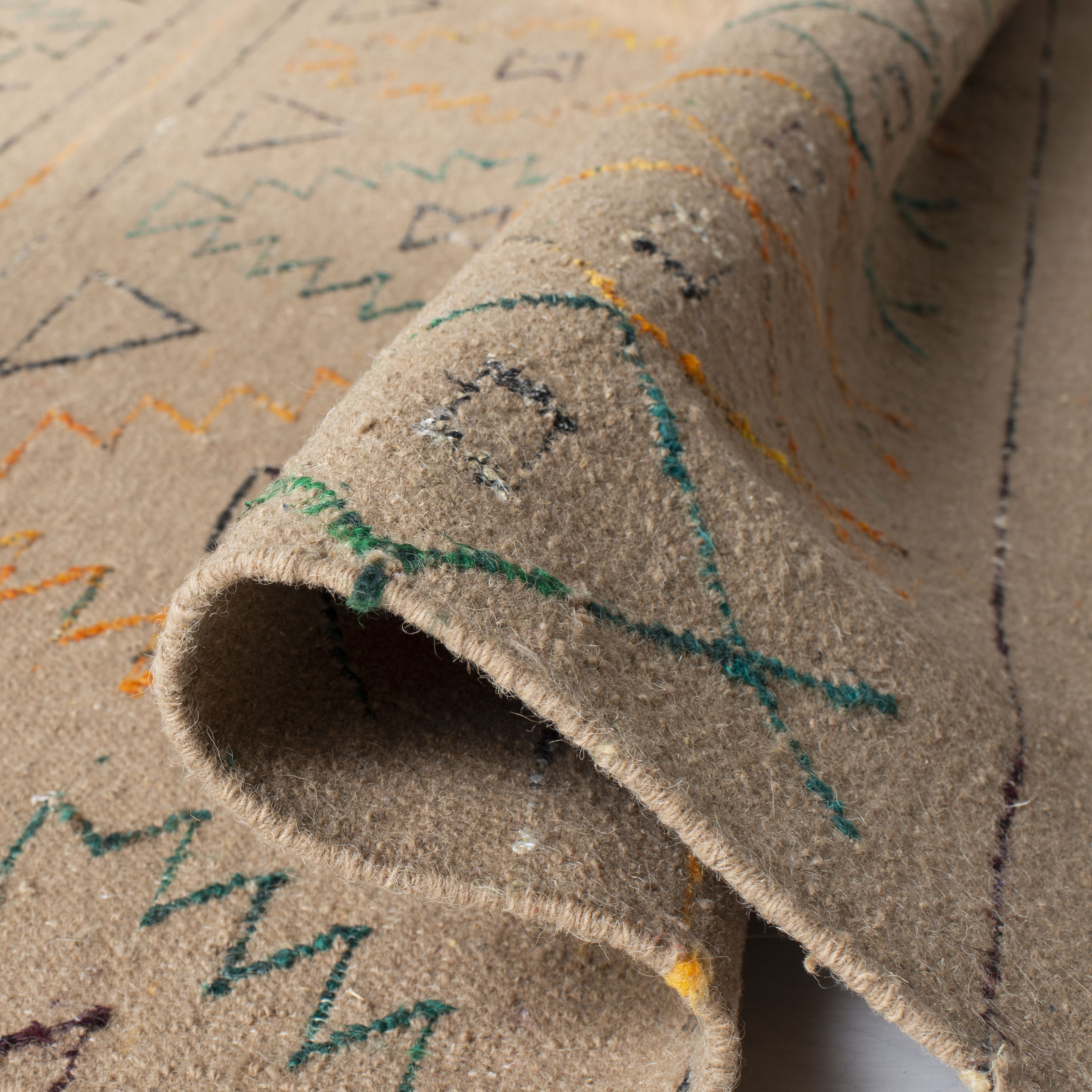 Safavieh SAF571A-5 rugs - View #4