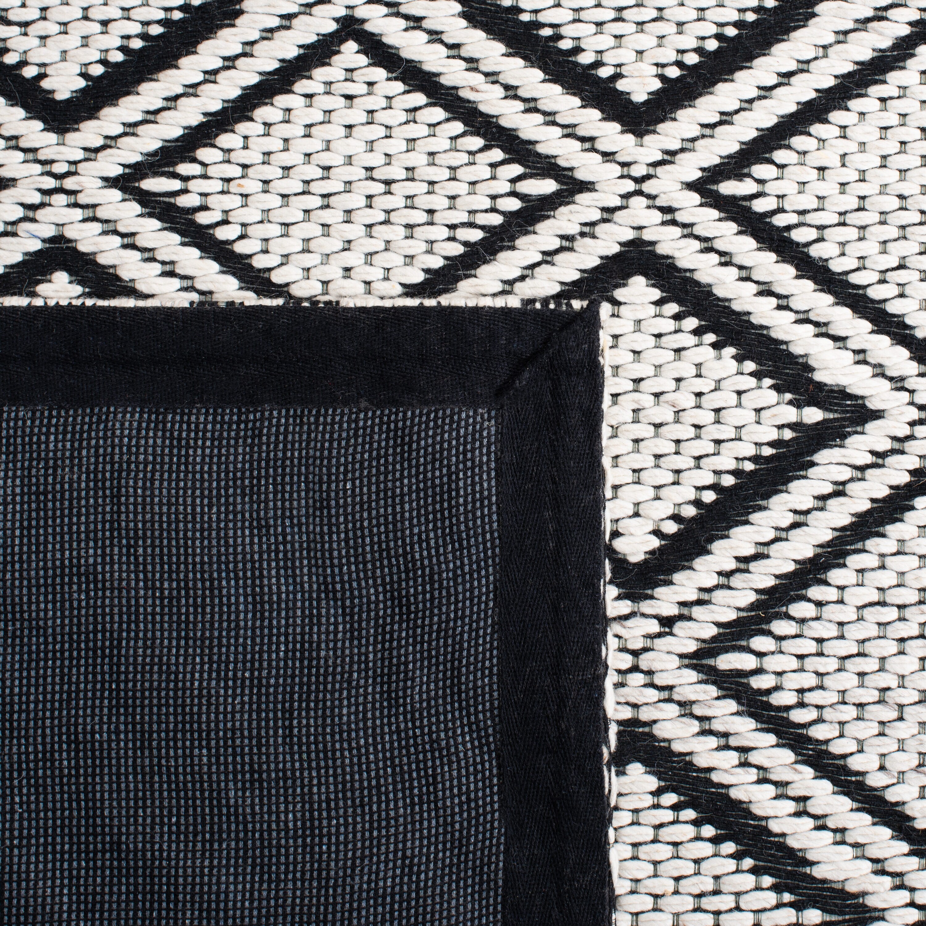 Safavieh MRB951Z-4 rugs - View #3