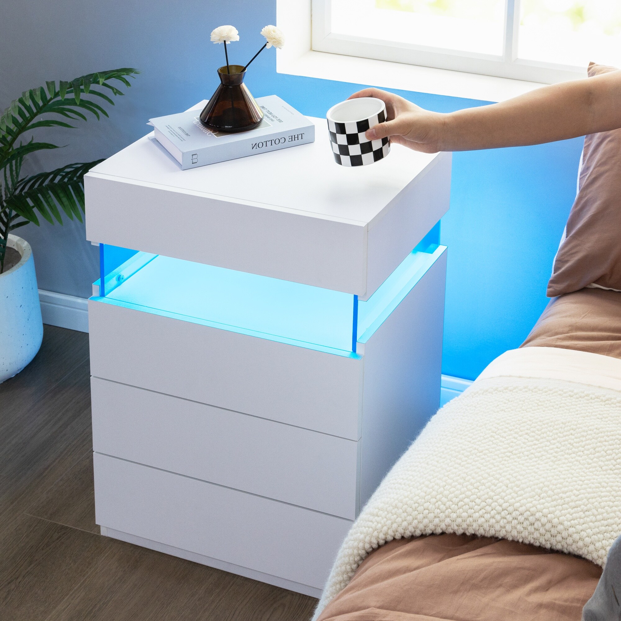 Vorene J-4BLR3K7HM9GU nightstands - View #6