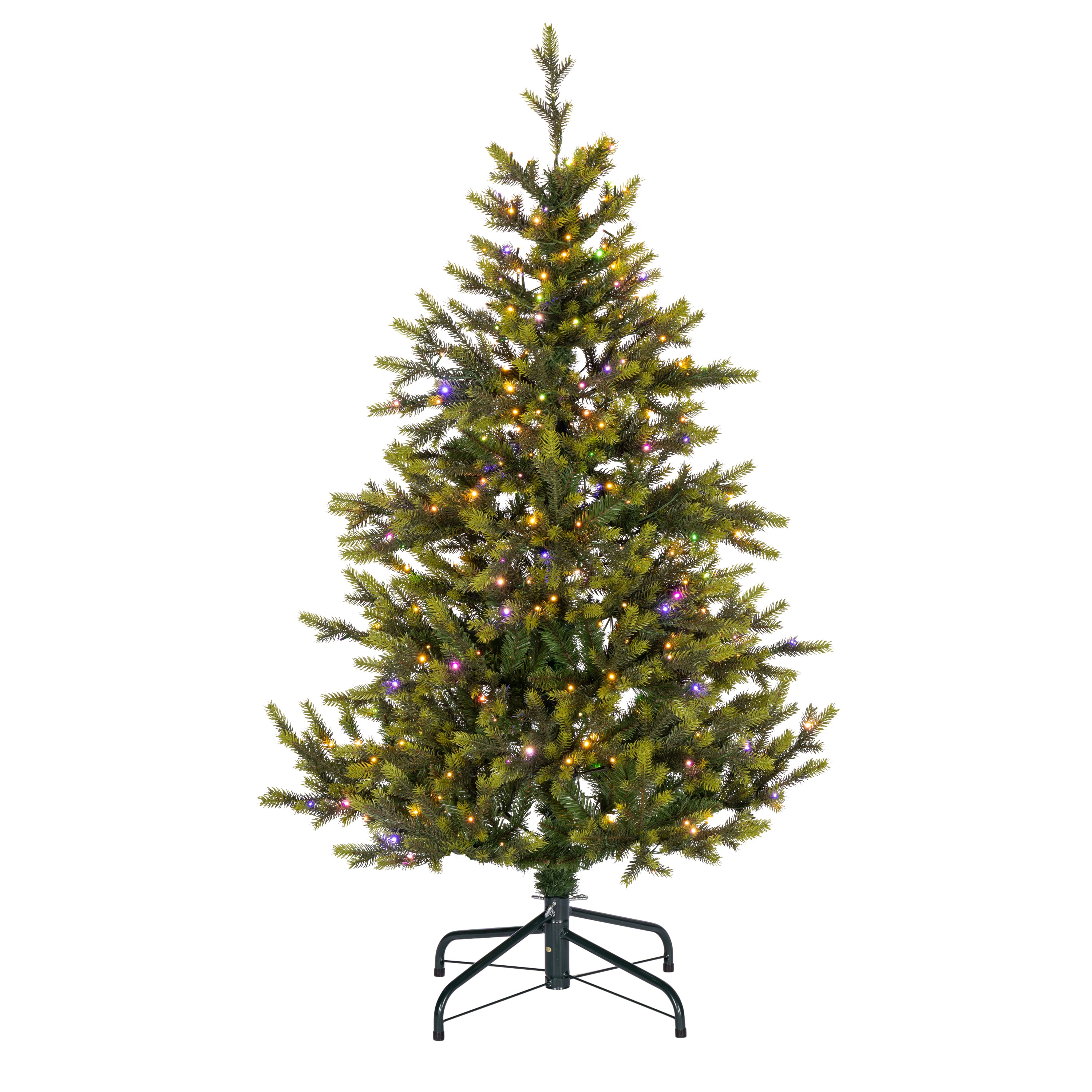 Sterling Experience exceptional fullness with the Natural Cut Baum collection, featuring an extraordinary tip count for maximum lush presence at a perfect size for apartments and smaller spaces.