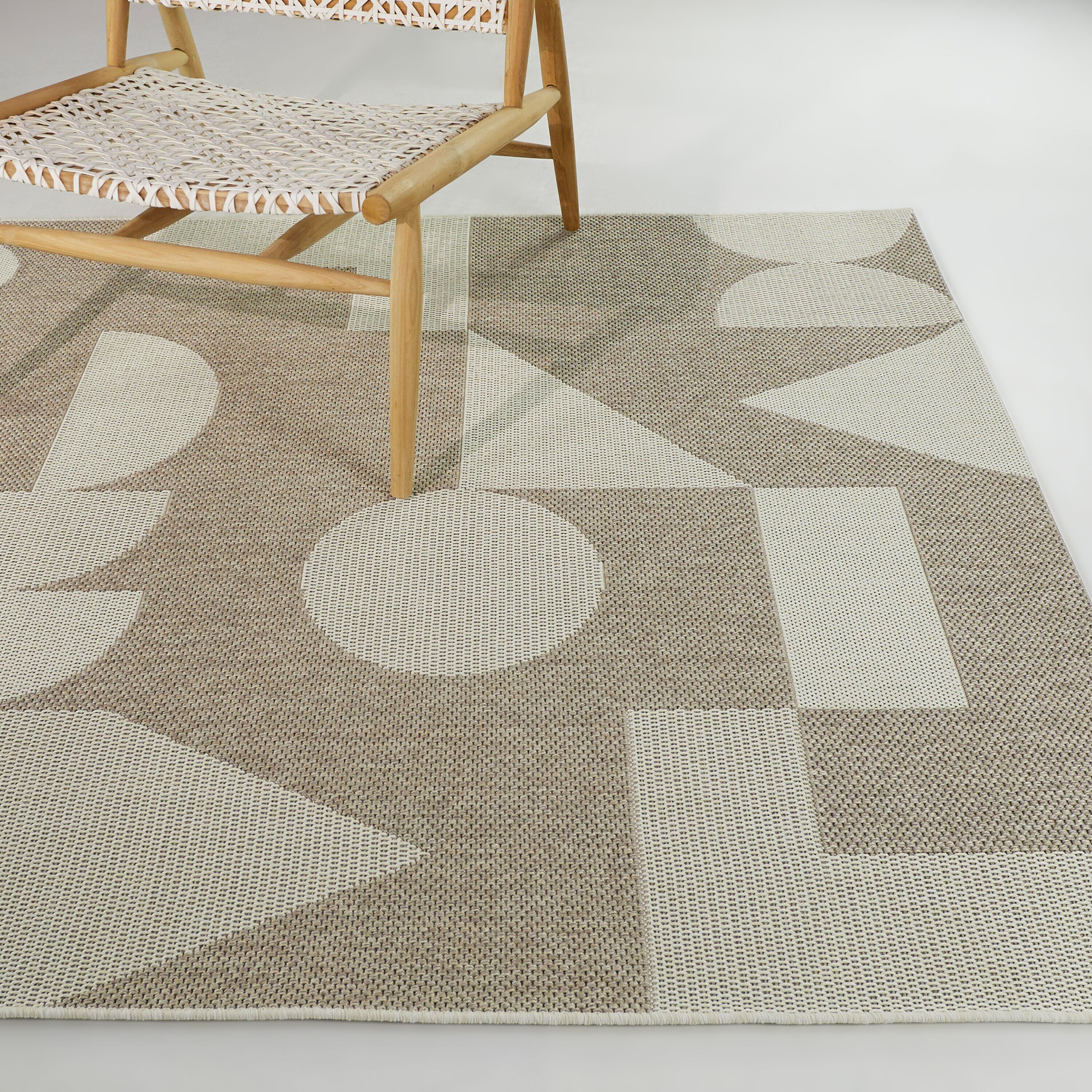 Balta 3102112 8 X 10 (ft) Beige Indoor/Outdoor Geometric Area Rug