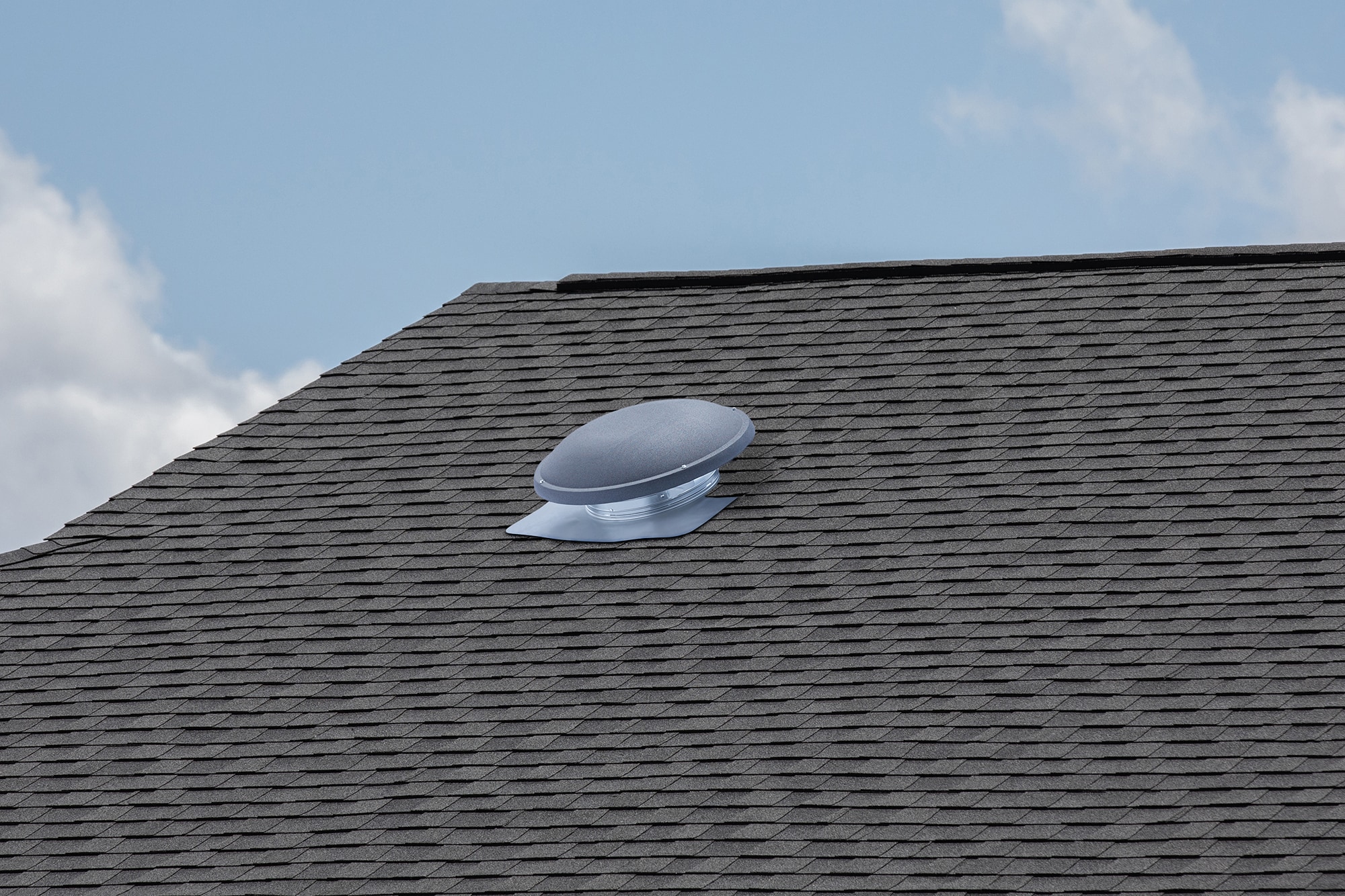 Master Flow ERV6SMWW Power-Roof-Vents - View #2