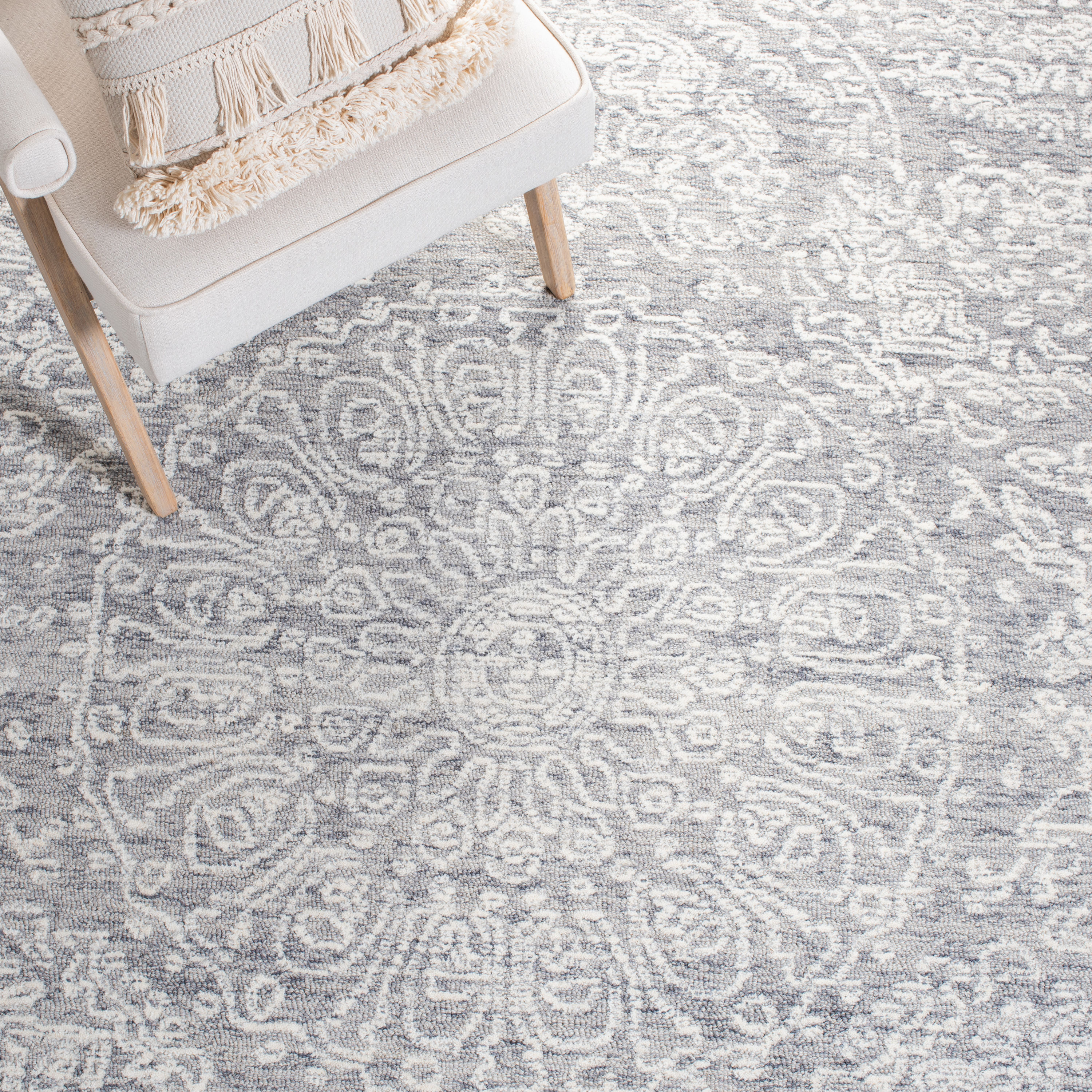 Safavieh MET993F-4 rugs - View #8