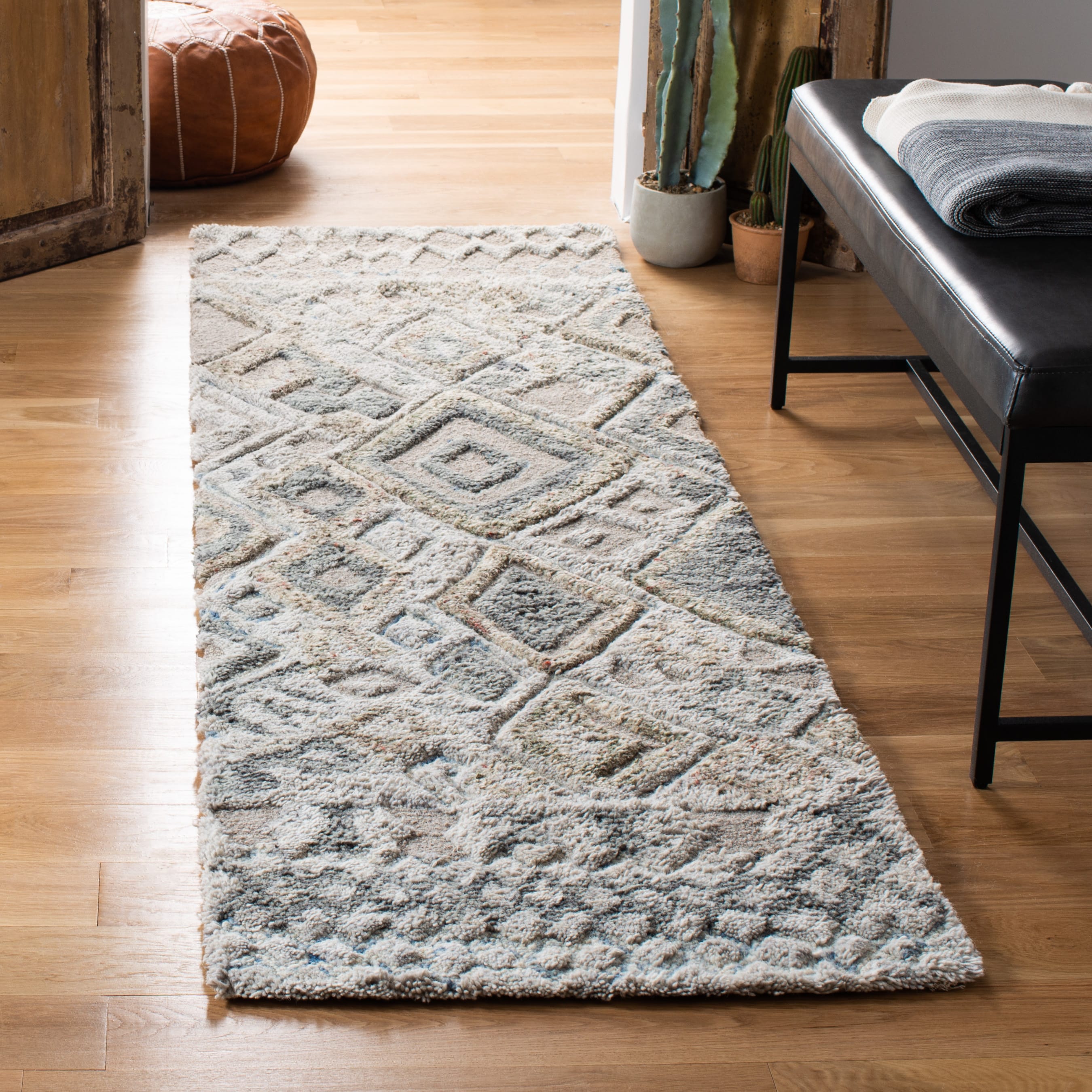 Safavieh CSB618X-28 Casablanca Masako 2 x 8 (ft) Tufted Wool Gray/Olive Rectangular Indoor Abstract Moroccan Runner rug