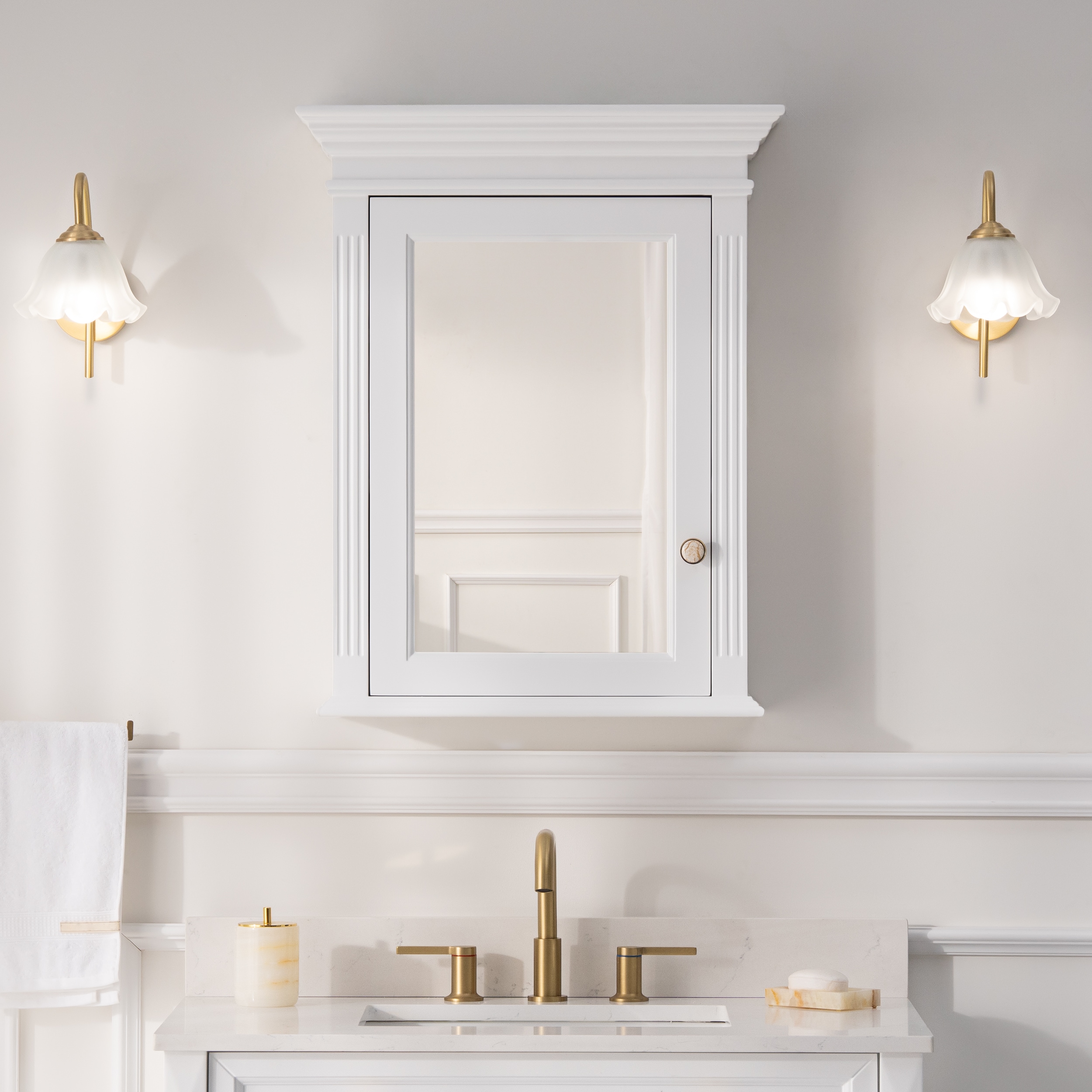 WELLFOR Solid Wood 24-in x 30-in Surface Mount Gray Mirrored Soft Close Medicine Cabinet