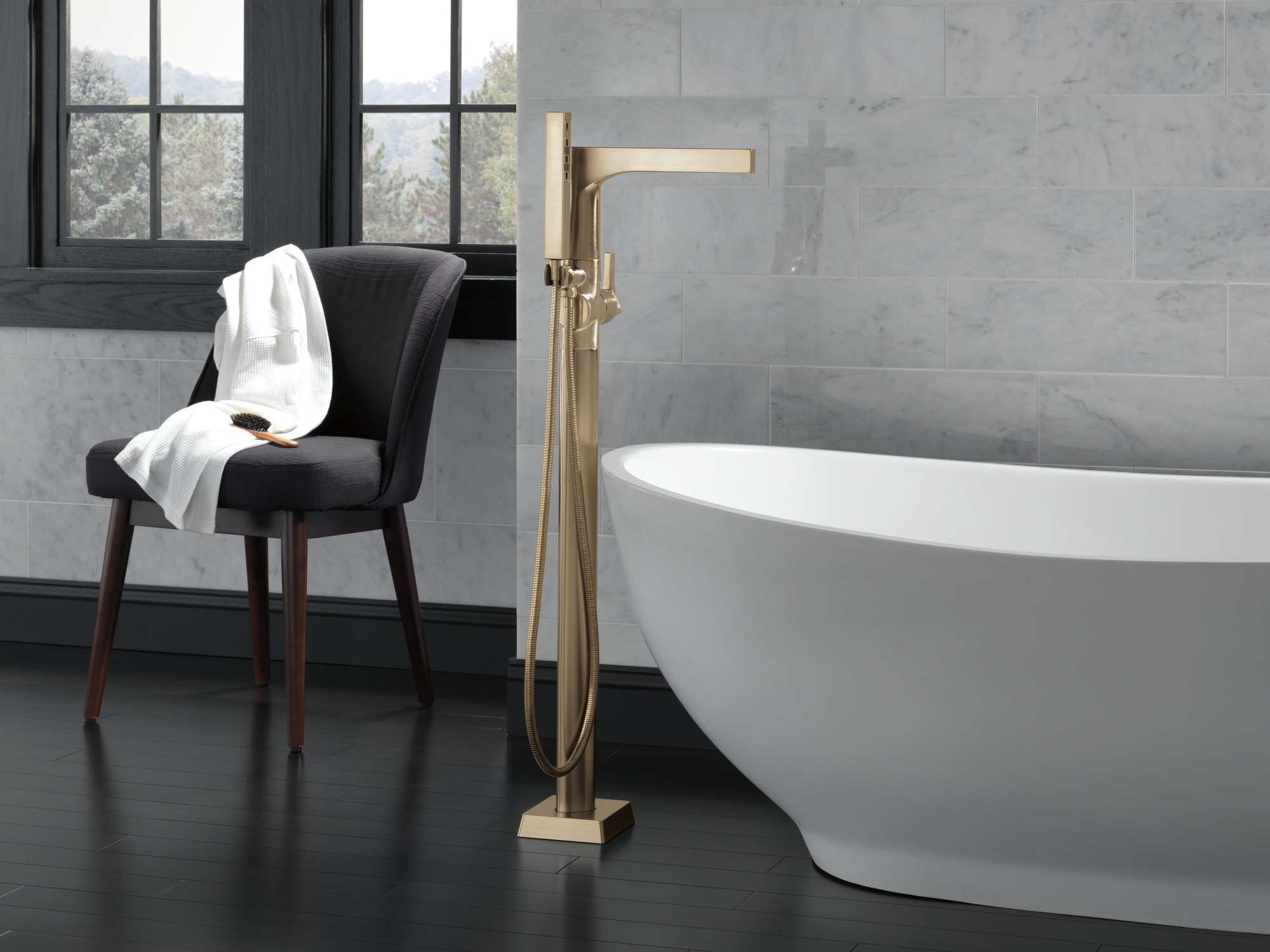 Delta T4774-CZFL Roman-Tub-Faucets - View #3
