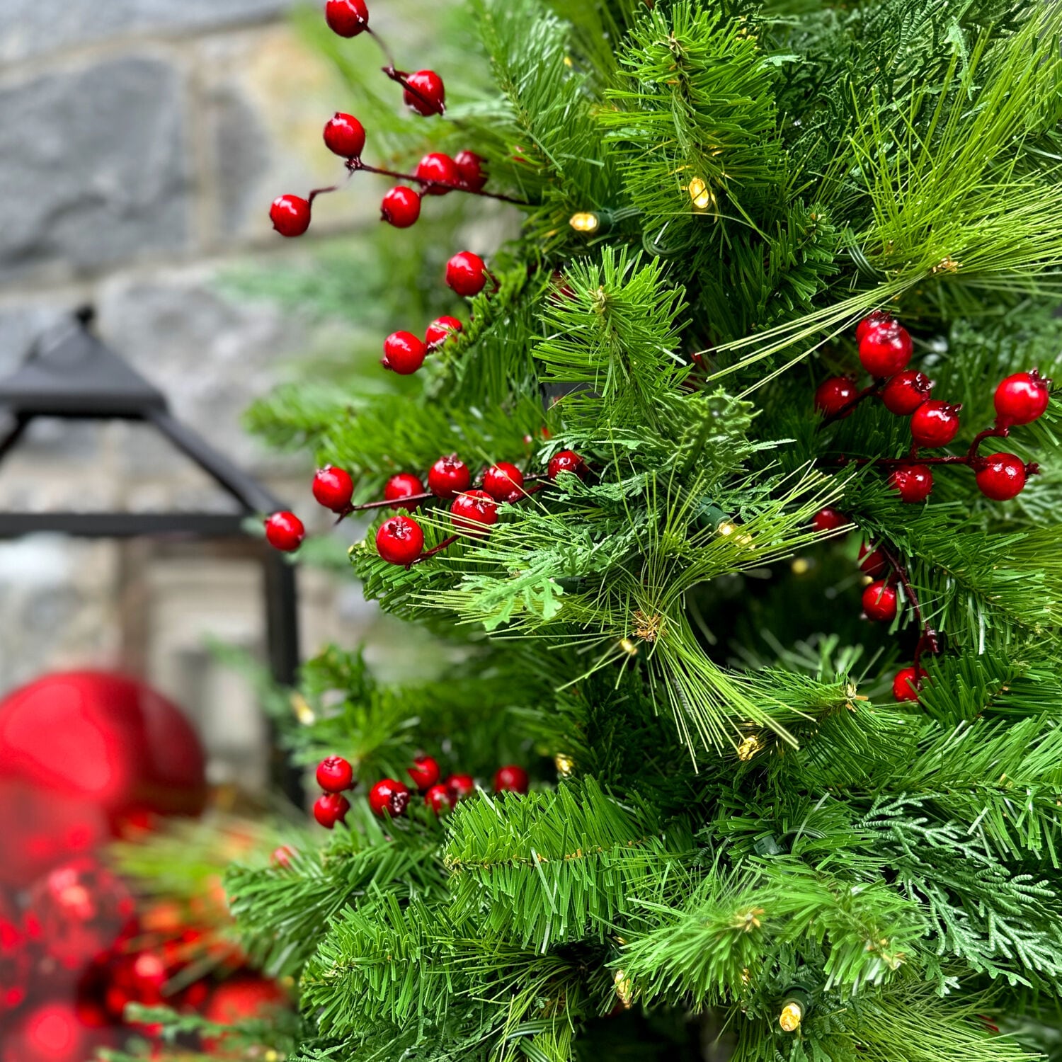 Fraser Hill Farm FFNP042-5GRB Artificial-Christmas-Trees - View #16
