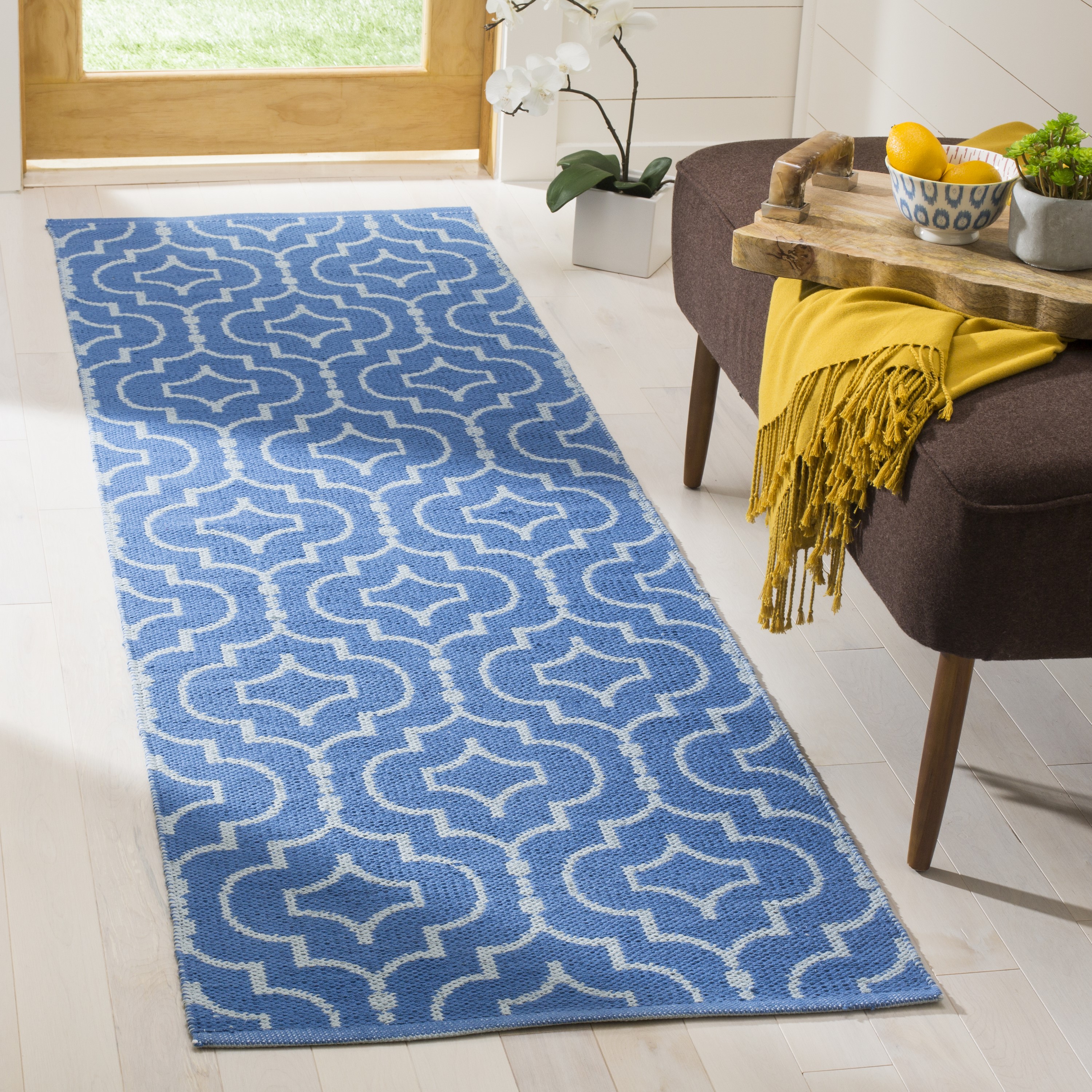 Safavieh MTK722C-27 Montauk Depoe 2 x 7 (ft) Cotton Blue/Ivory Rectangular Indoor Coastal Runner rug