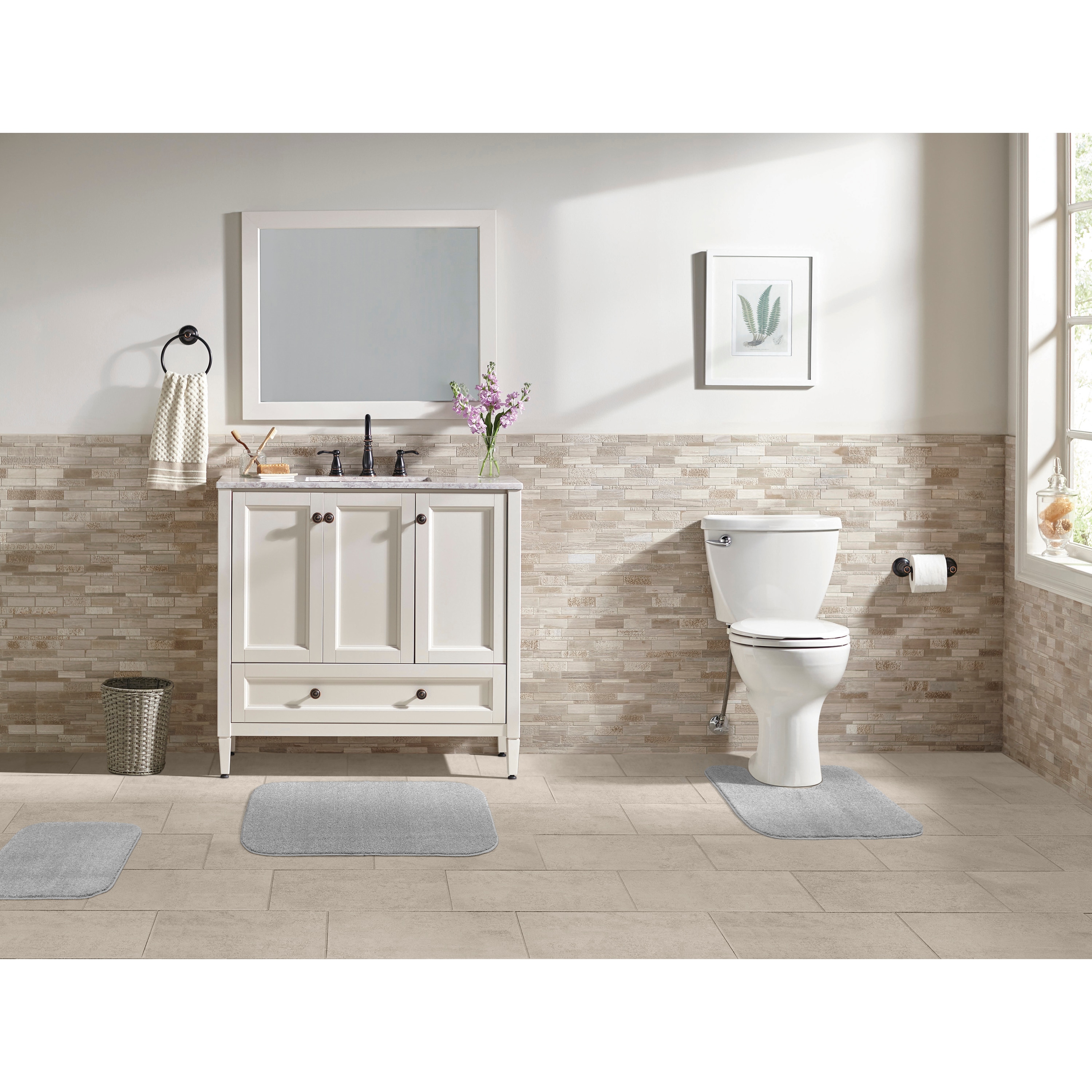 Garland Rug BA360W3P44D7 Gramercy 20-in x 34-in Silver Polypropylene Bath mat set