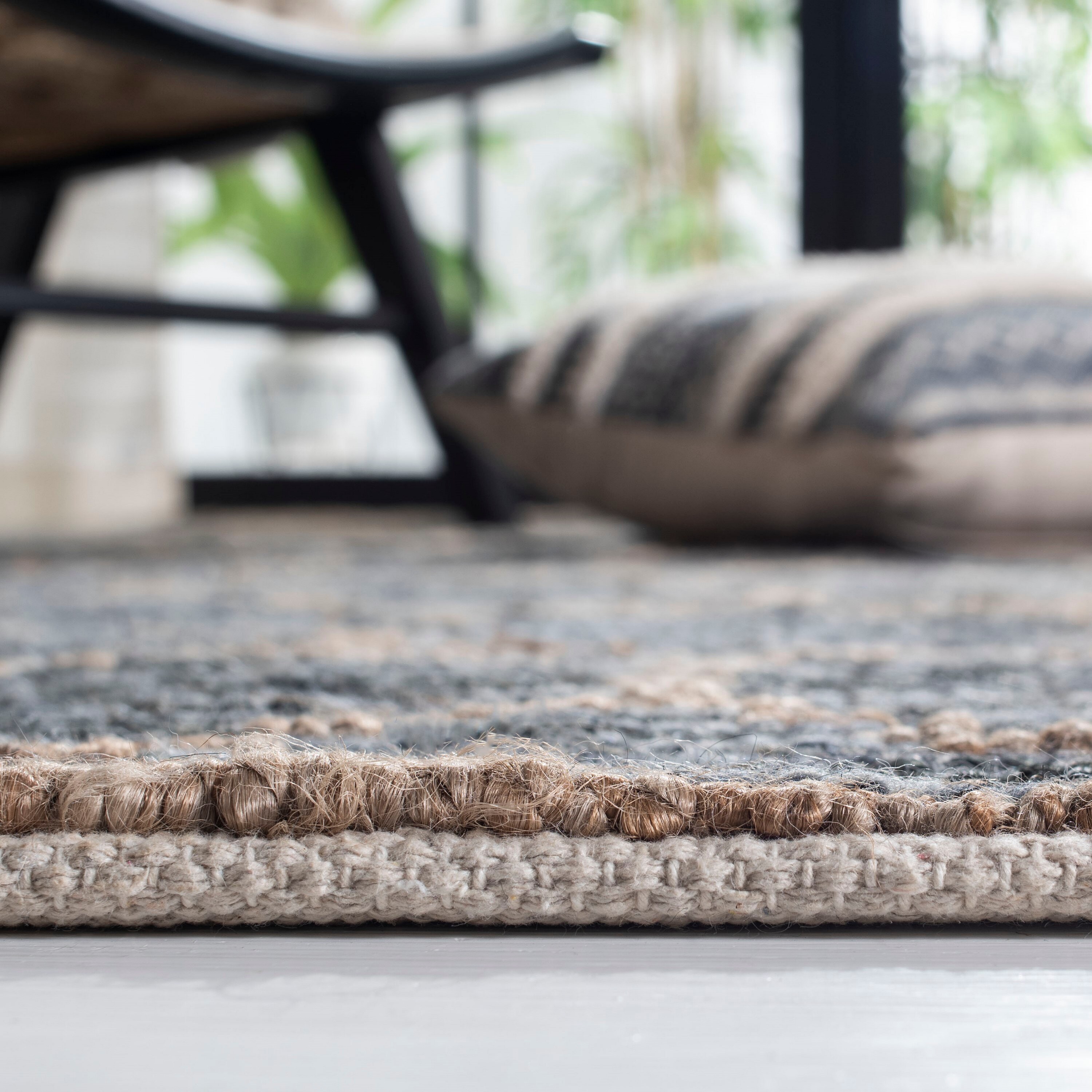 Safavieh NF218H-27 rugs - View #4