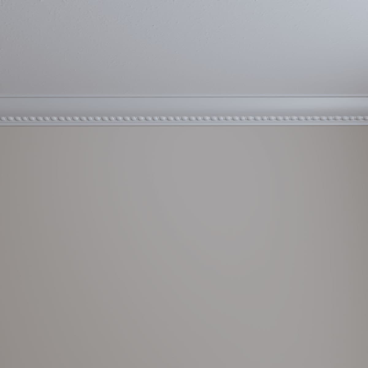 2 3/4"H x 2 3/4"P x 4"F x 94 1/2"L Valeriano Rope Crown Moulding