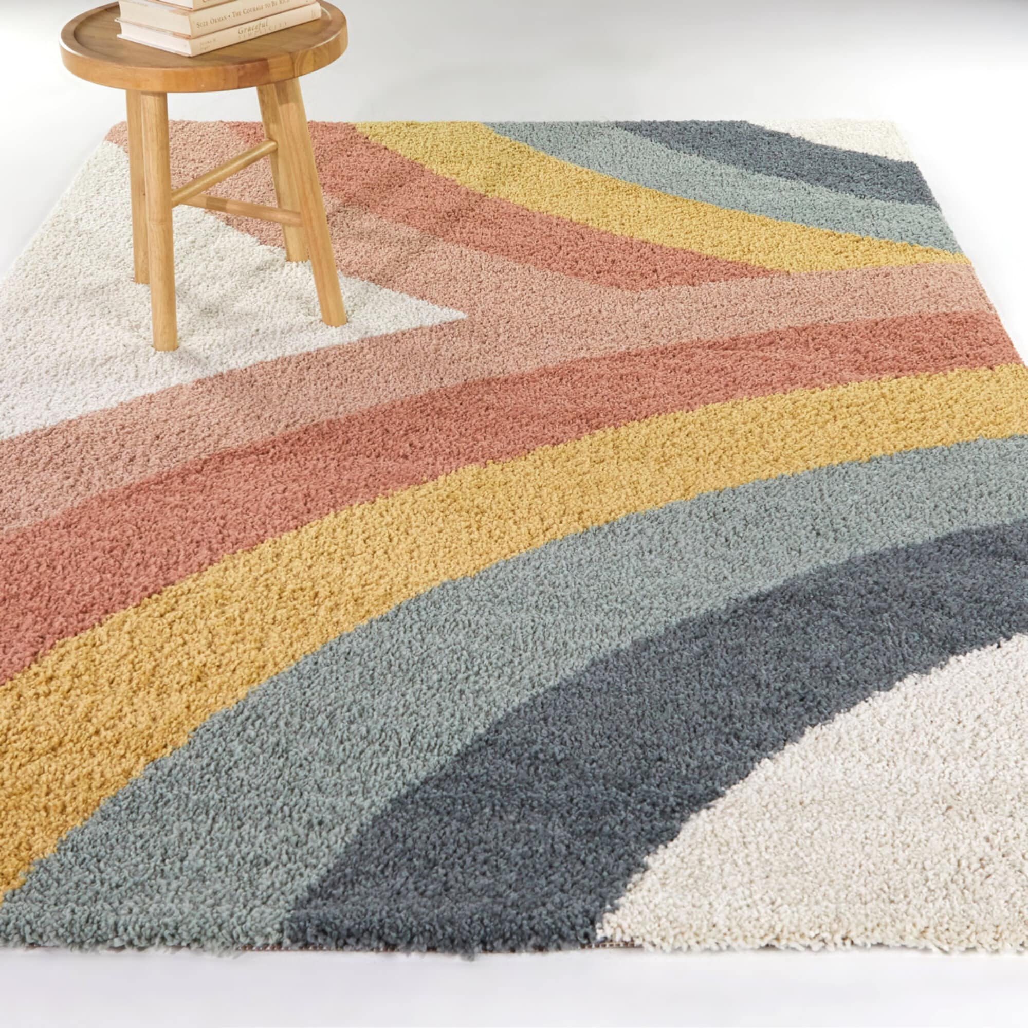 Eva Red Synthetic Shag Kids' Rectangular Rug 5'3" x 7'