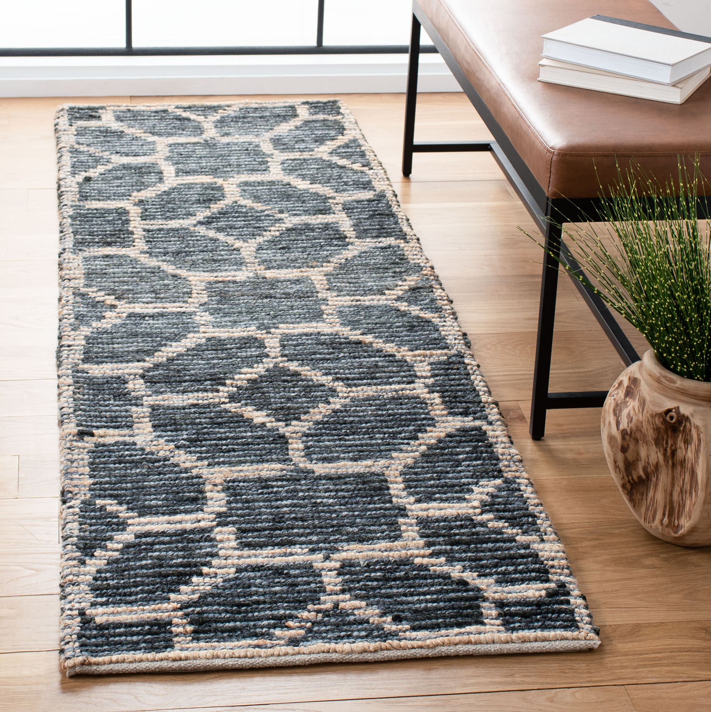 Safavieh NF218H-27 Natural Fiber Boca 2 x 7 (ft) Synthetic Beige/Charcoal Rectangular Indoor Abstract Runner rug