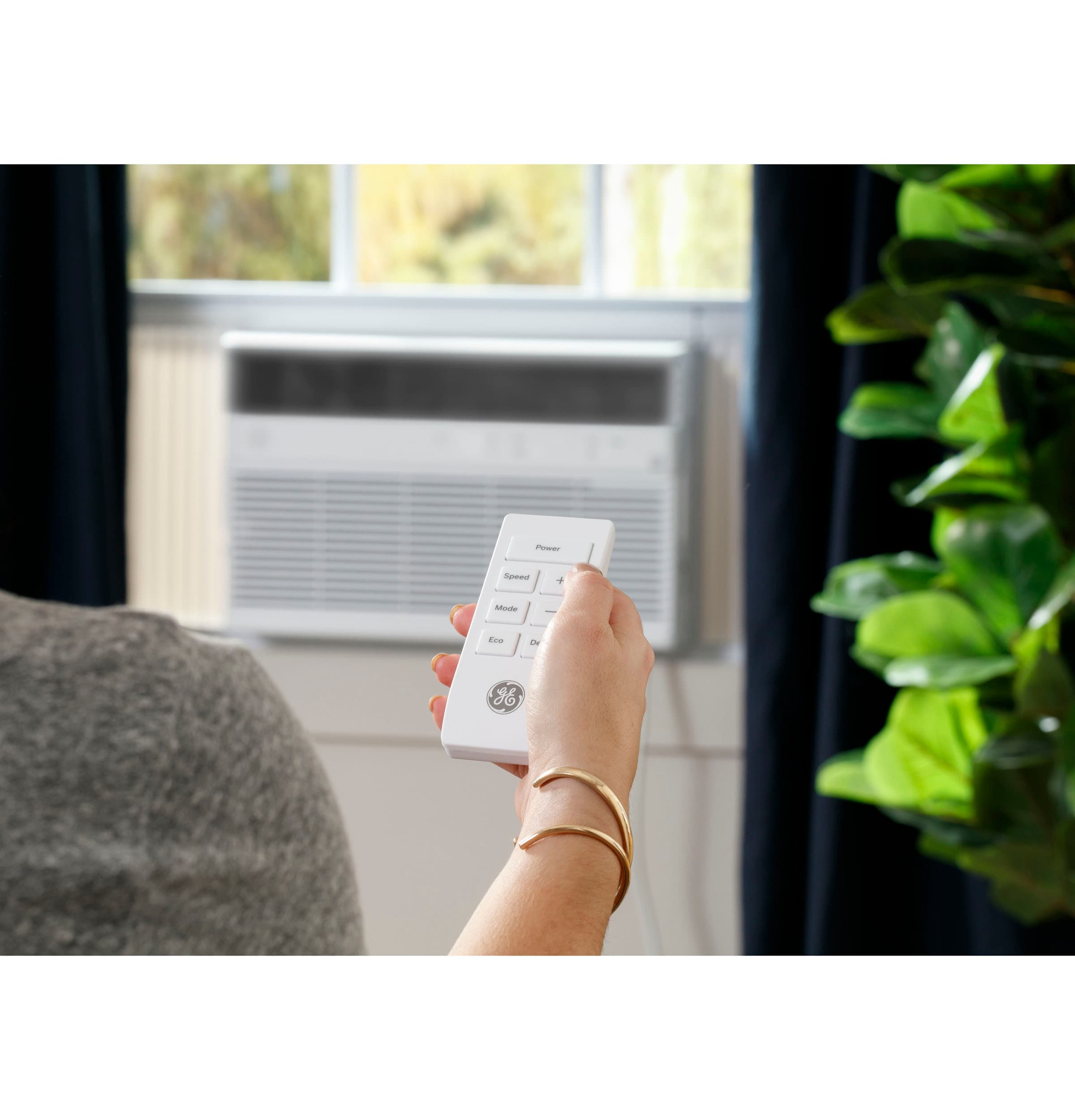 GE AWCS24WWL Window-Air-Conditioners - View #2
