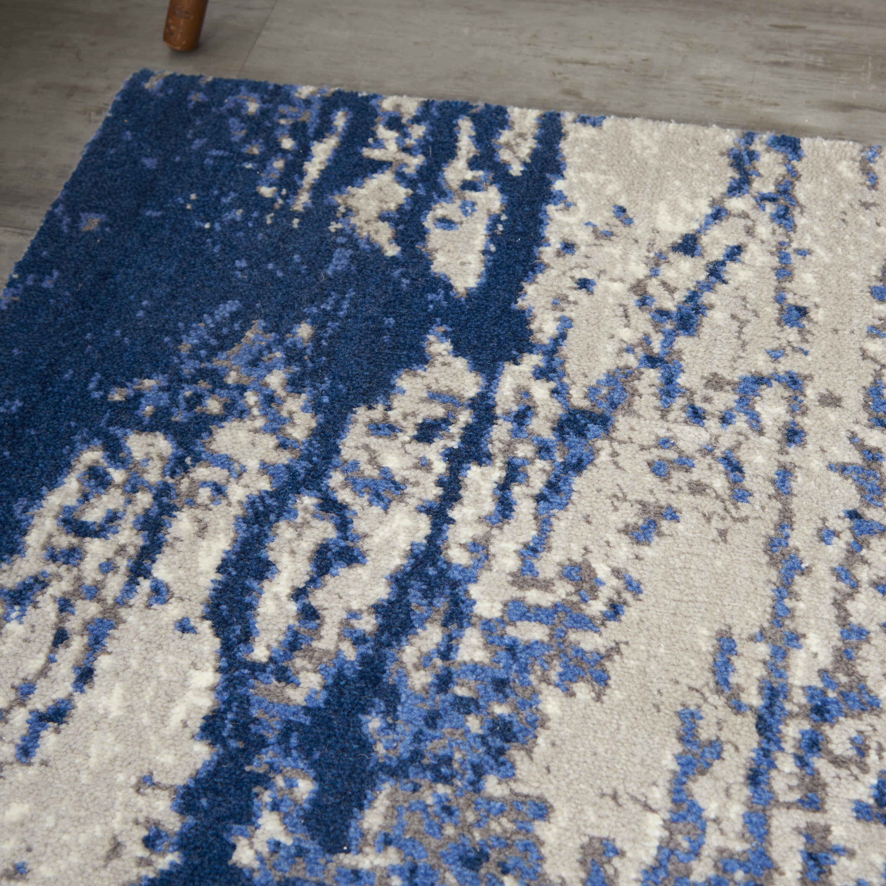 Twilight Abstract Blue and Ivory Wool-Blend 2x3 Area Rug