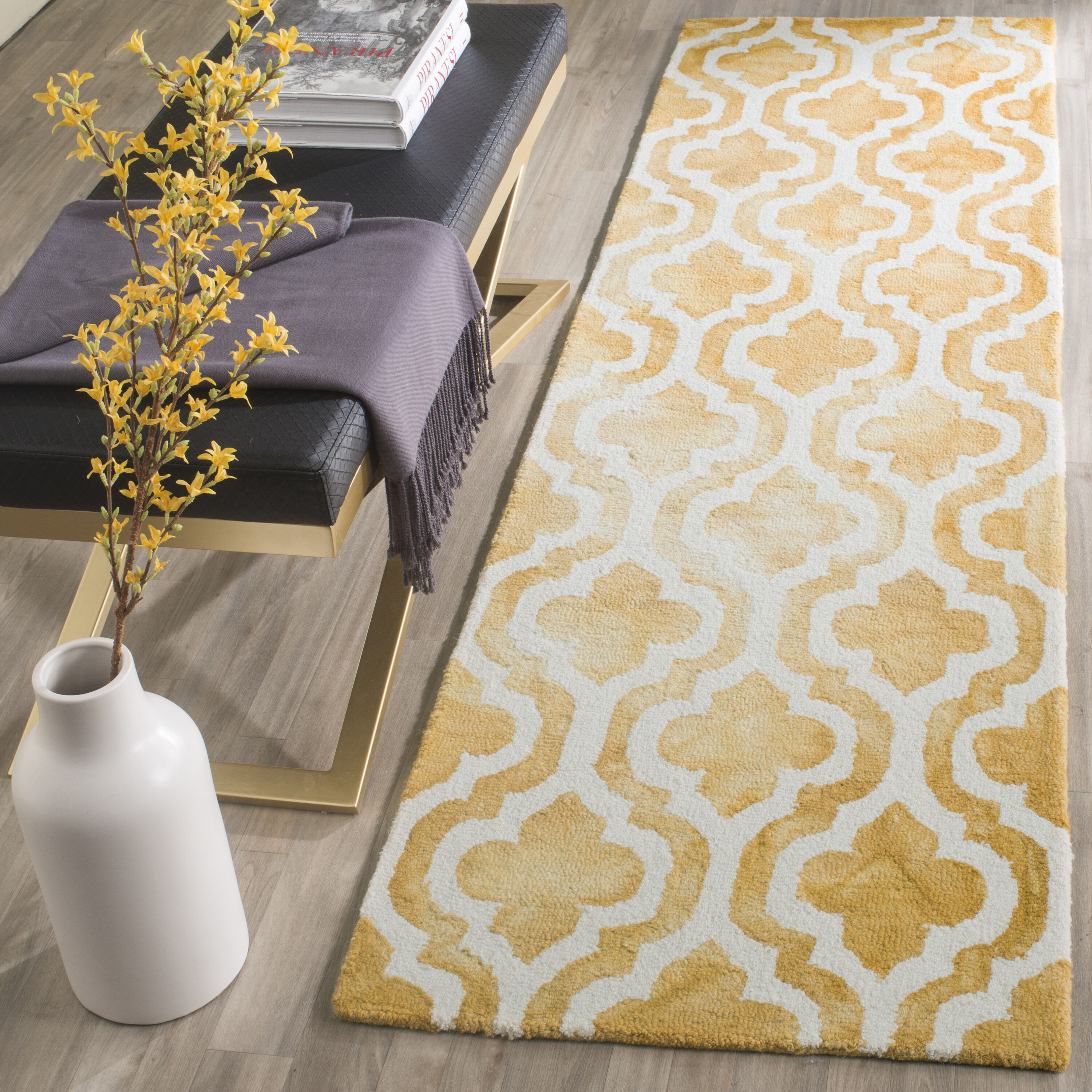 Safavieh DDY537H-28 Dip Dye Alana 2 x 8 (ft) Tufted Wool Gold/Ivory Rectangular Indoor Trellis Bohemian/Eclectic Runner rug