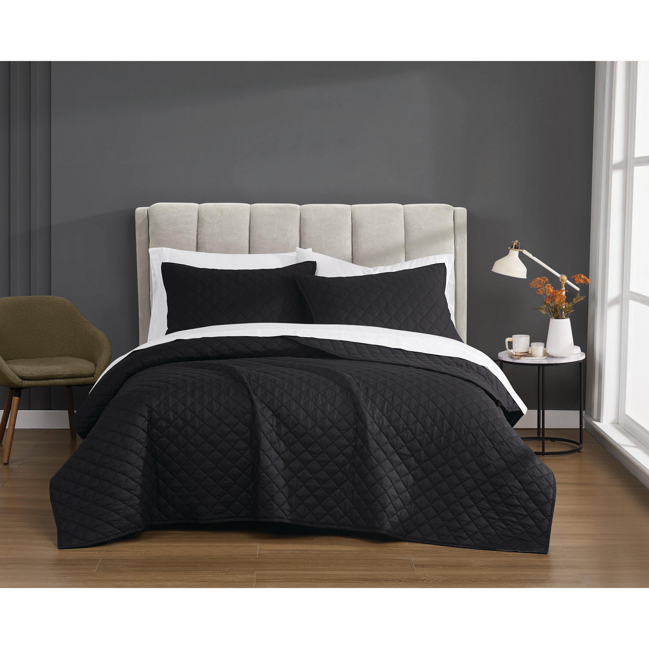 Cannon QS5850BKTX-2600 2 -Piece Black Twin/Twin XL Quilt Set