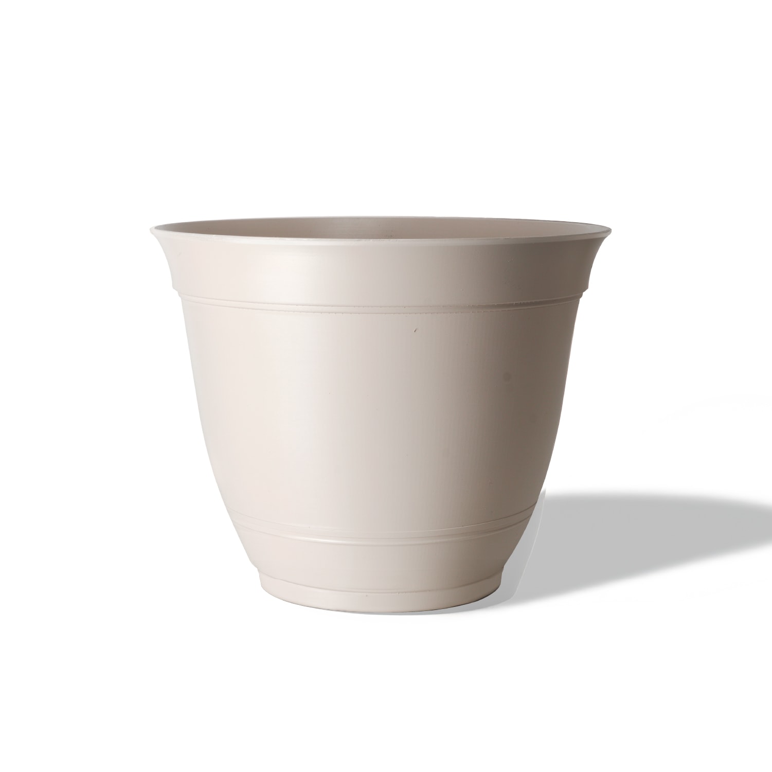 Style Selections DP2132V-WH Round 6.02-in W Small Off-white Recycled plastic Indoor/Outdoor Planter
