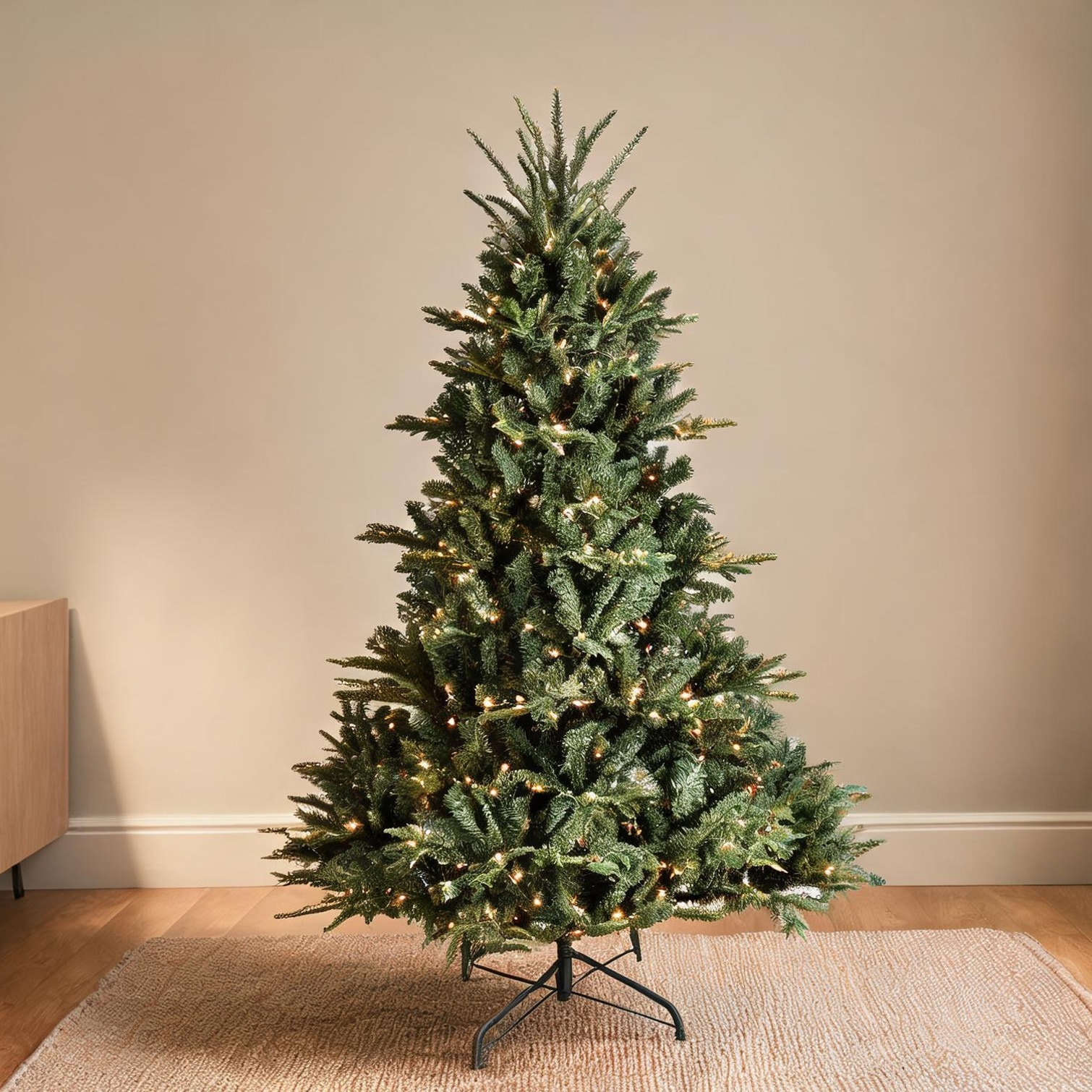 chillscreamni Green finish PVC artificial Christmas tree with memory wire branches 7 ft full spruce shape for indoor holiday display
