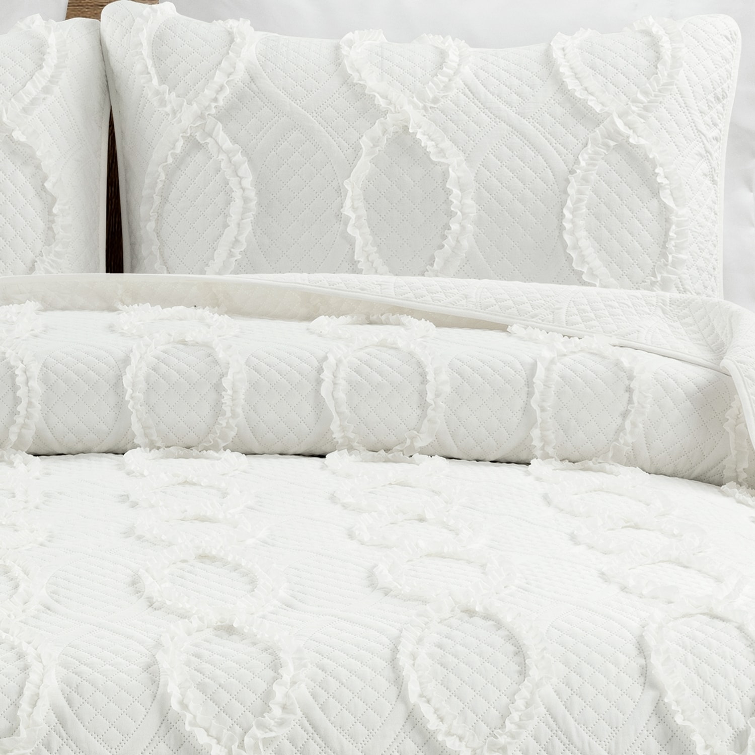 White Full Microfiber Textured Quilt Set
