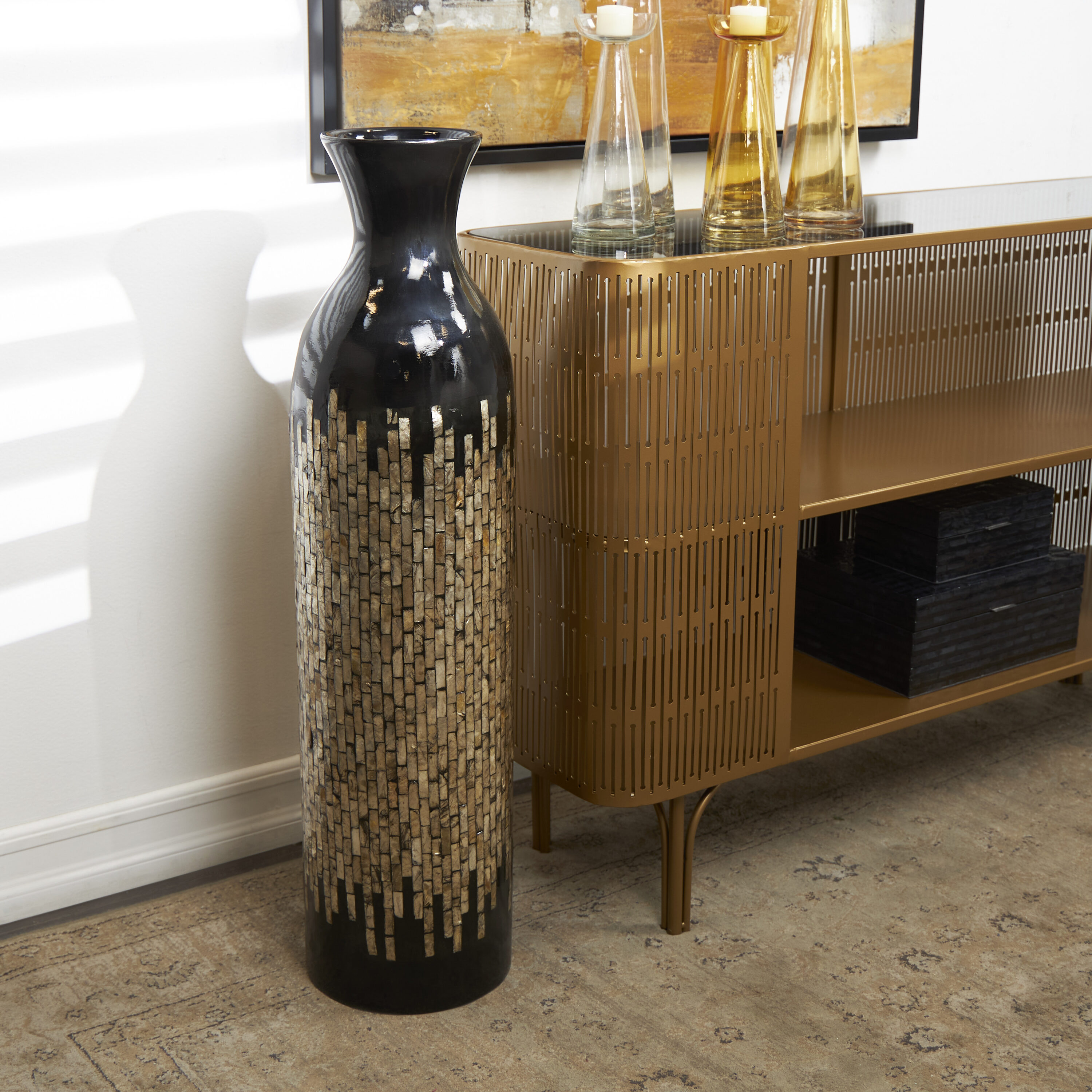 Grayson Lane 820840 Black Shell Modern Vase