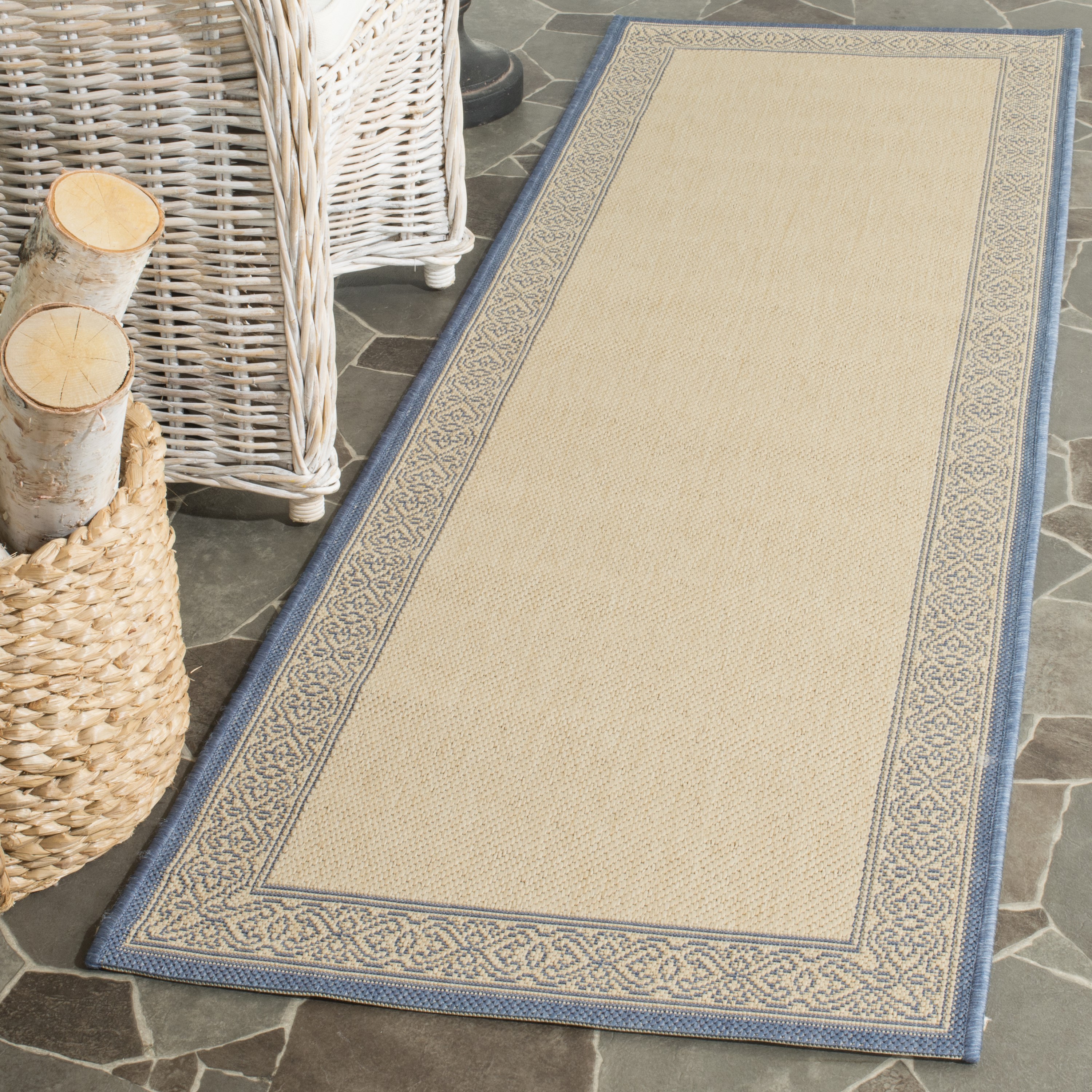 Safavieh CY2099-3101-210 Courtyard Gates 2 x 10 (ft) Loomed Polypropylene Natural/Blue Rectangular Indoor/Outdoor Floral/Botanical Runner rug