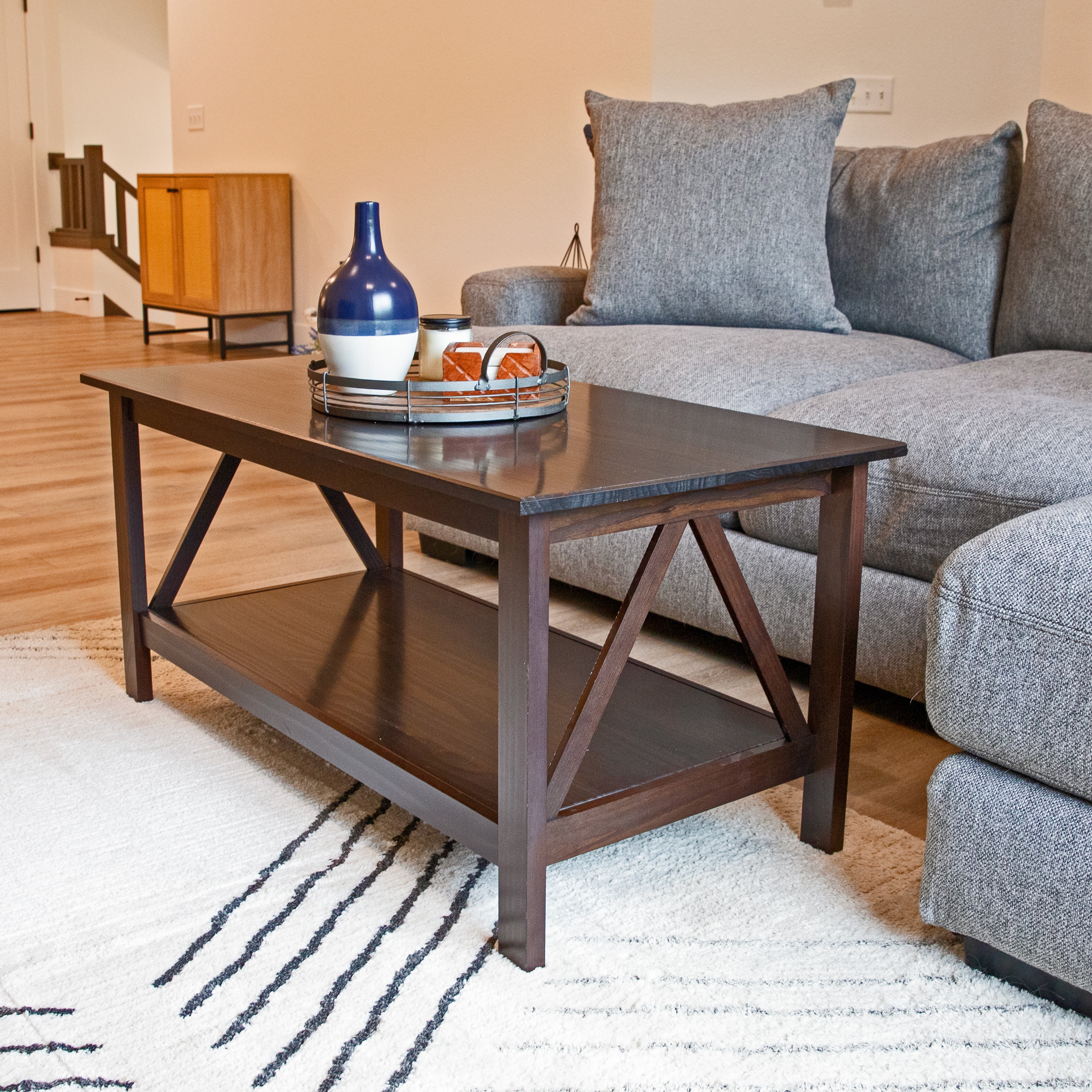 Sunnydaze Decor AGR-790 Brown Pine Wood Casual Coffee Table with Storage