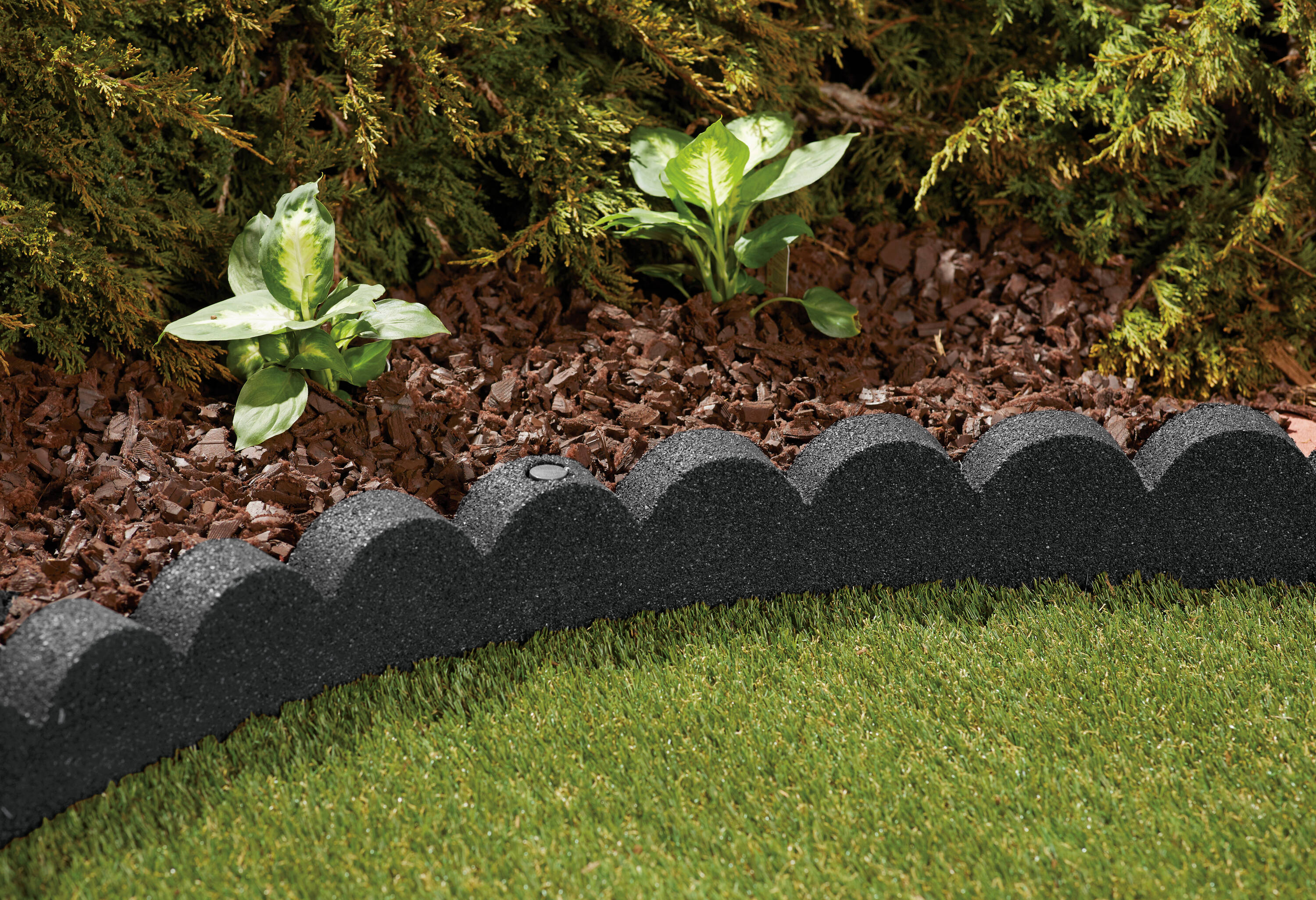 Rubberific 4ft x 4in Scallop Gray Rubber Landscape Edging Section in