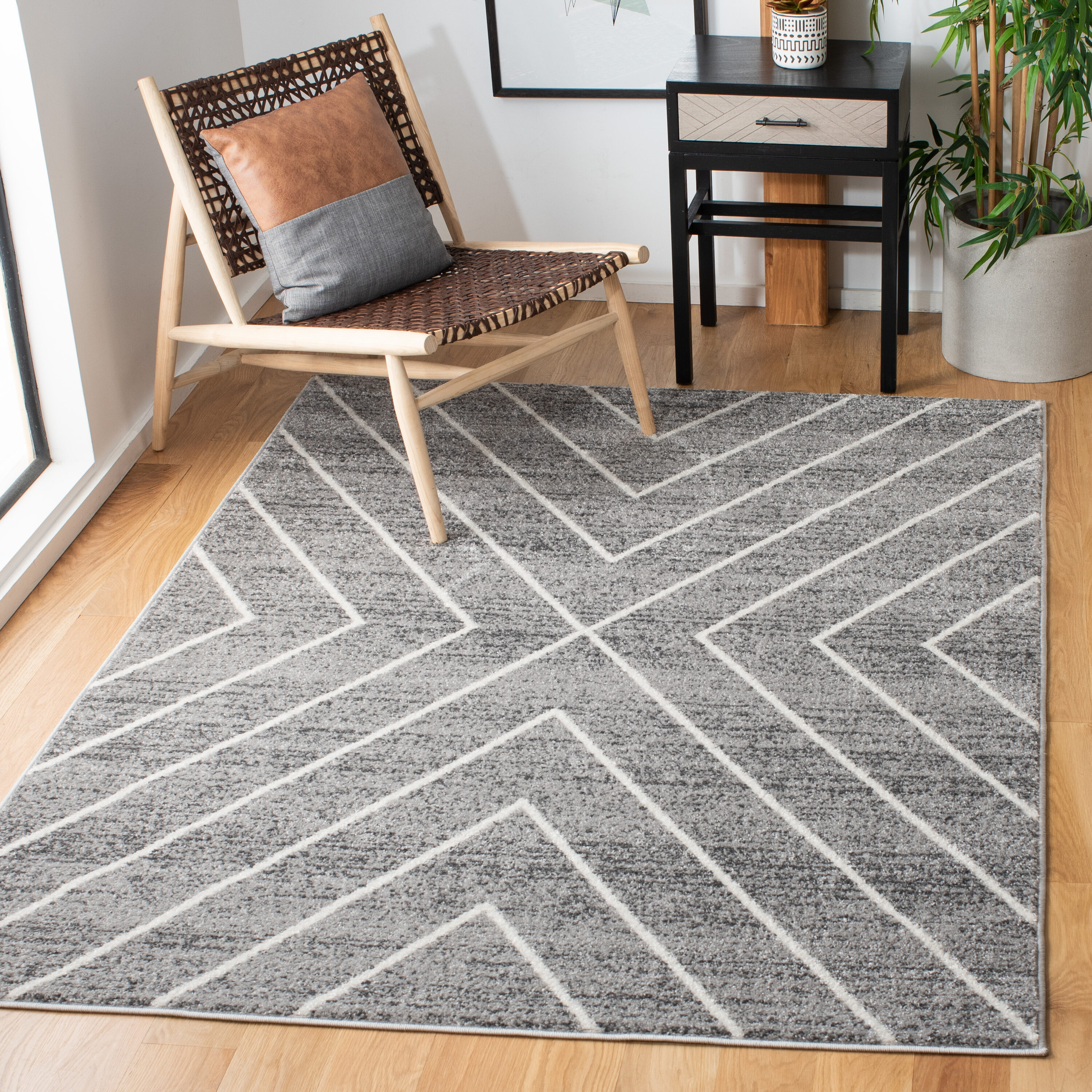 Adirondack 251H Dark Grey Ivory 4ft x 6ft Small Rectangle Rug
