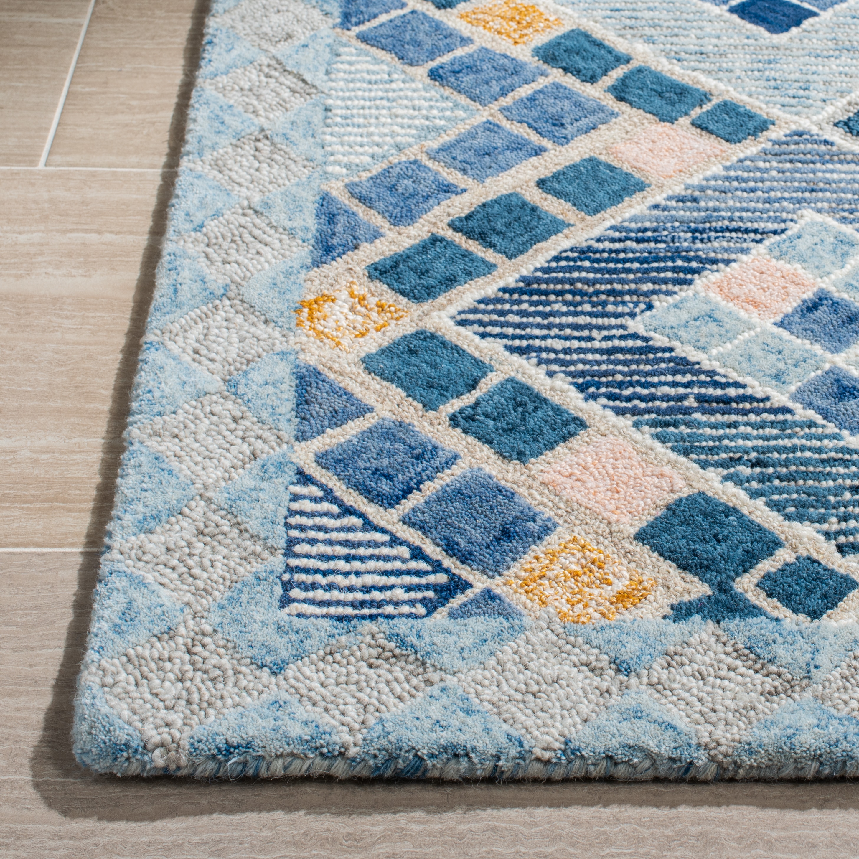 Safavieh SOH876N-4 rugs - View #6