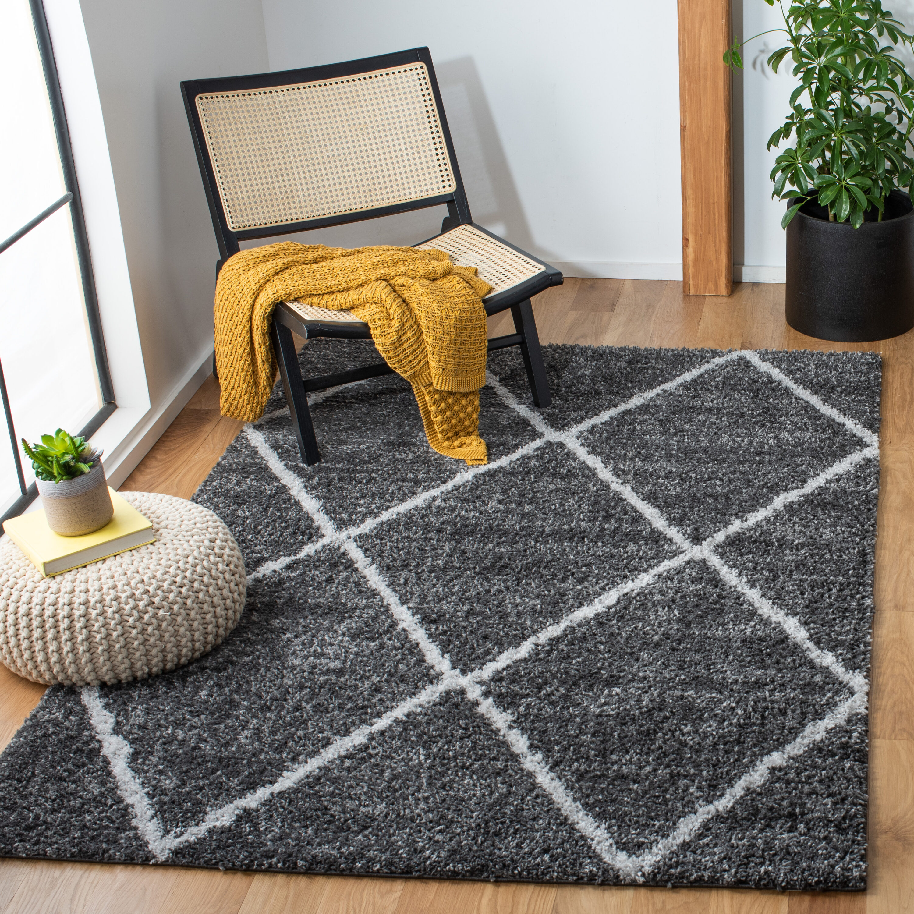 Safavieh August Shag 531G Dark Grey Ivory 4ft-5in x 6ft-5in Small ...