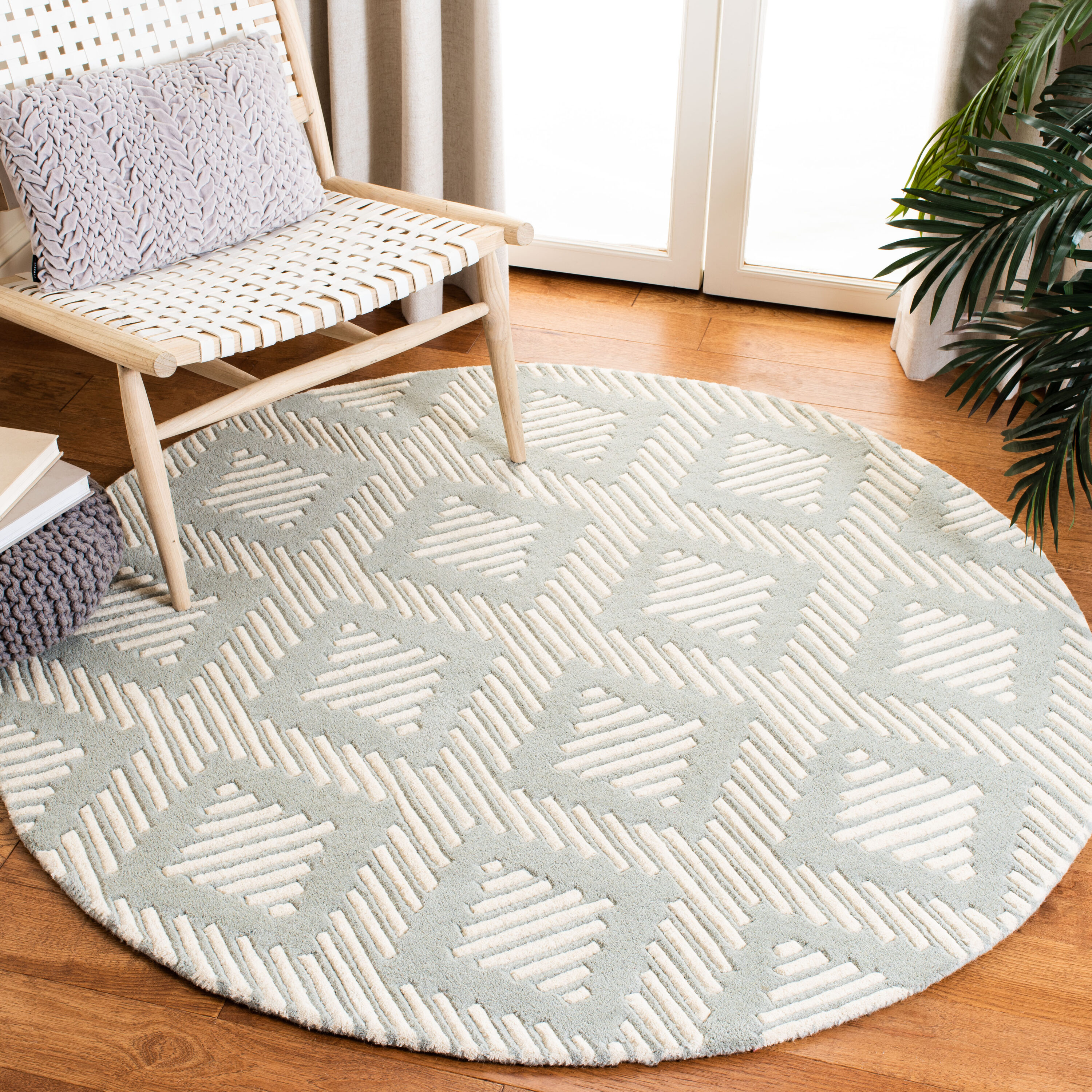  Chatham 744 Gray/Ivory Contemporary 5ft x 5ft Round Rug