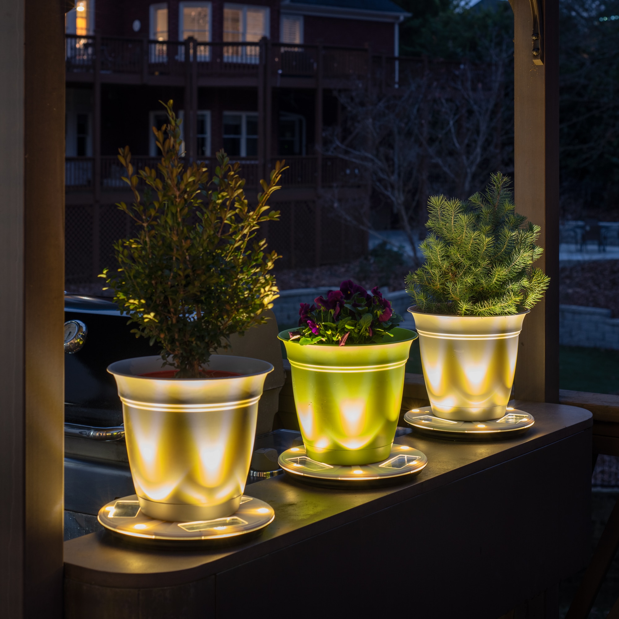 Gama Sonic 2-Pack Plantern 36x Brighter (43.2-Lumen) 1-Watt Black Solar LED Path Light