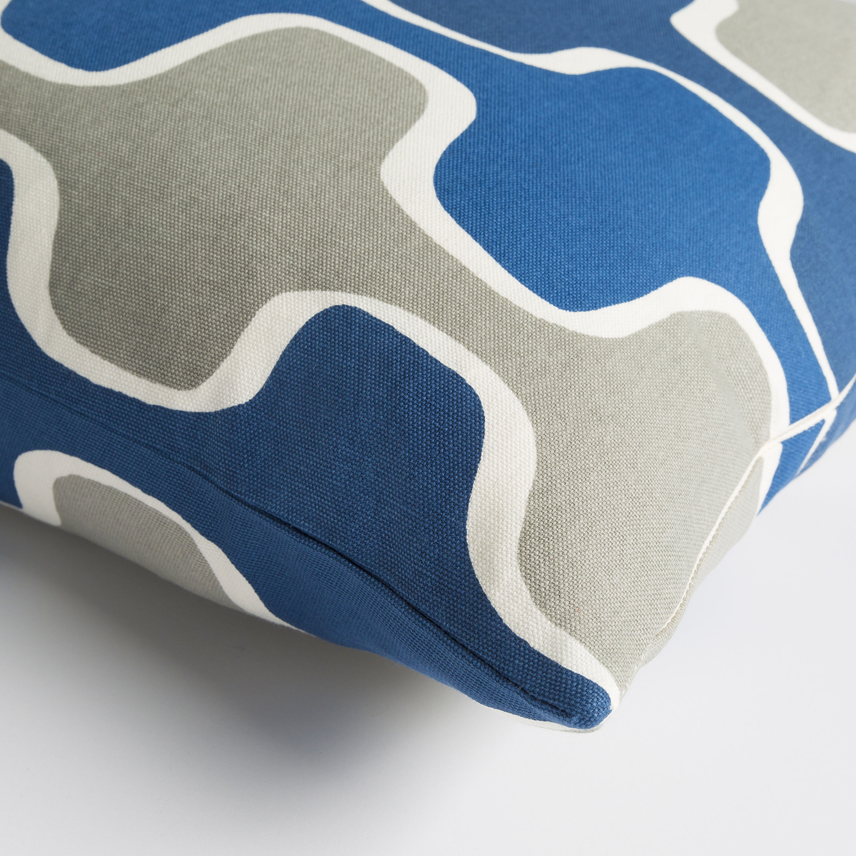 Surya TRUD7126-1818D Accent-Pillows - View #3