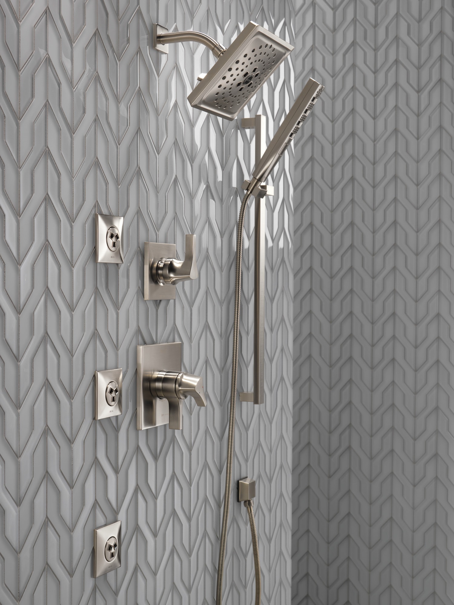Delta 50570-SS Bath-Shower-Facc - View #7
