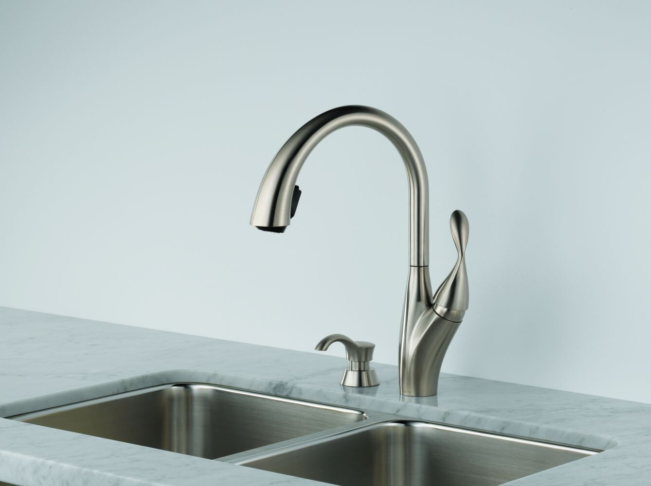 Delta 19981-SSSD-DST Kitchen-Faucets - View #3