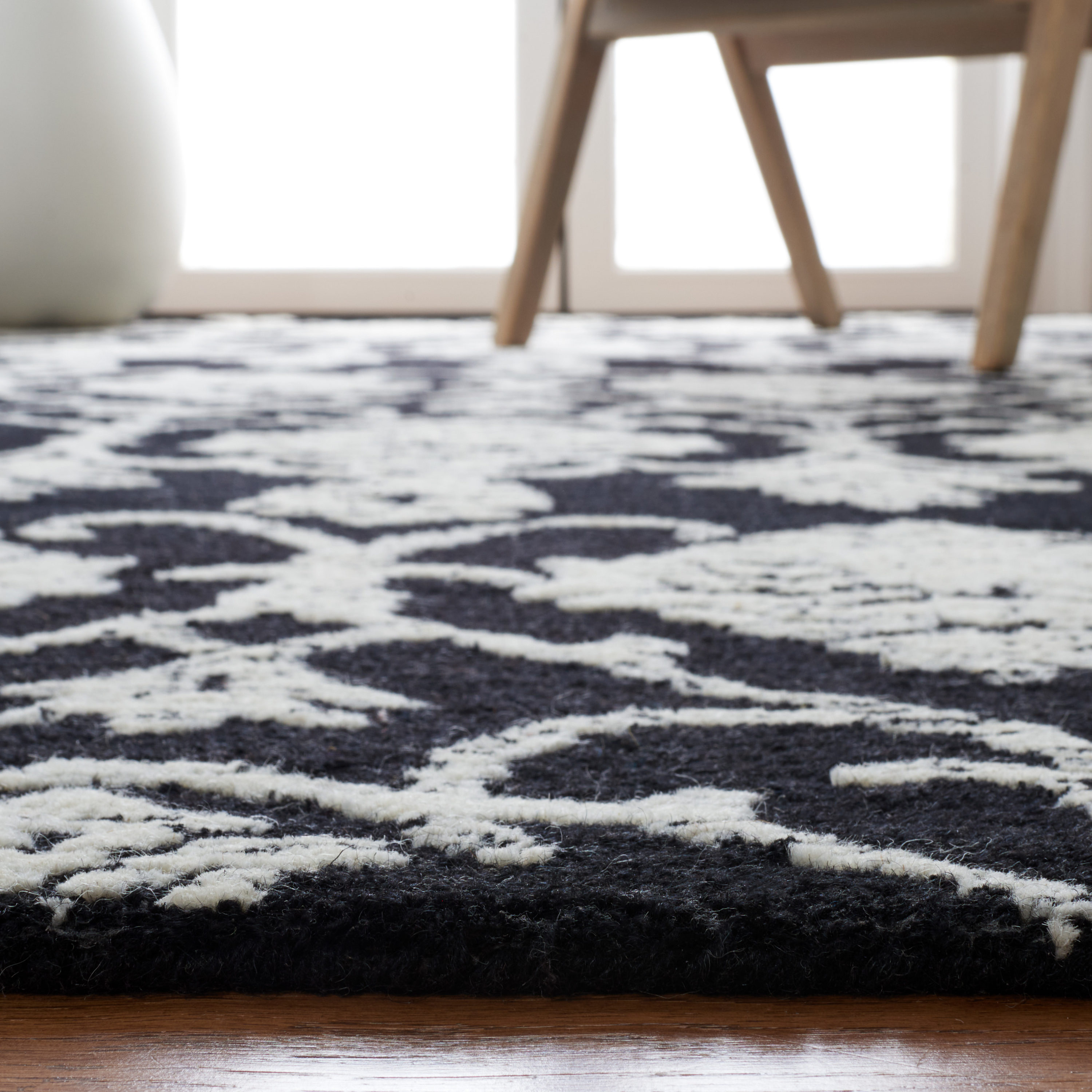 Safavieh MET996Z-6SQ rugs - View #7