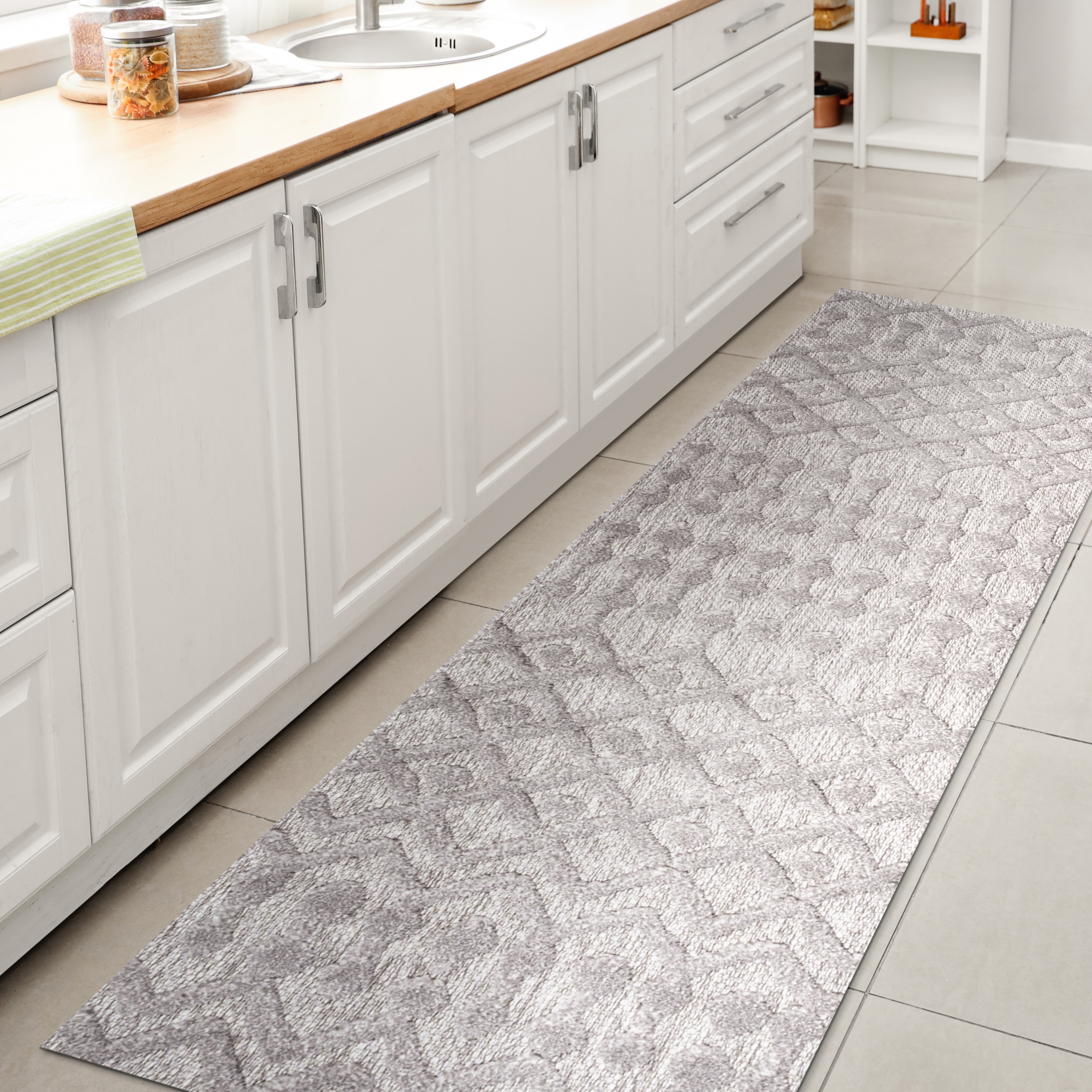 JONATHAN  Y IBZ103C-28 IBIZA Peralta Moroccan Diamond 2 x 8 (ft) Loomed Polypropylene Light Gray Rectangular Indoor/Outdoor Geometric Bohemian/Eclectic Runner rug