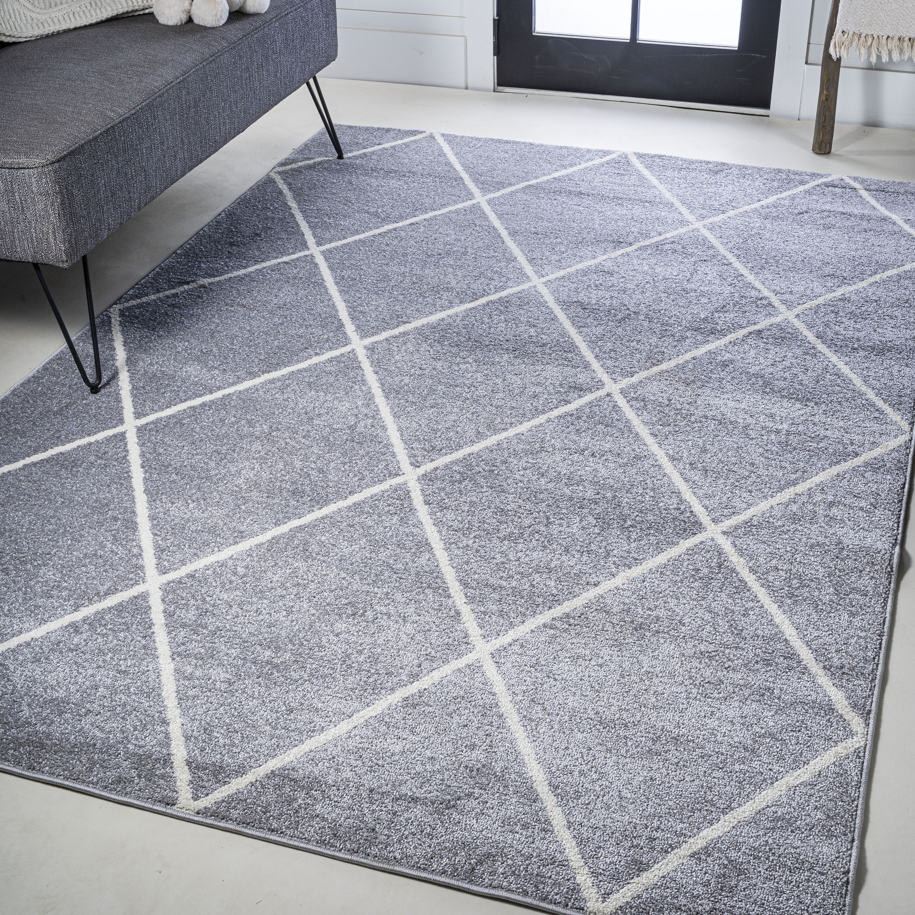JONATHAN  Y SEU102G-8 SUPERSOFT Cole Minimalist Diamond 8 x 10 (ft) Loomed Polypropylene Light Gray/White Rectangular Indoor Geometric Mid-Century Modern Area rug