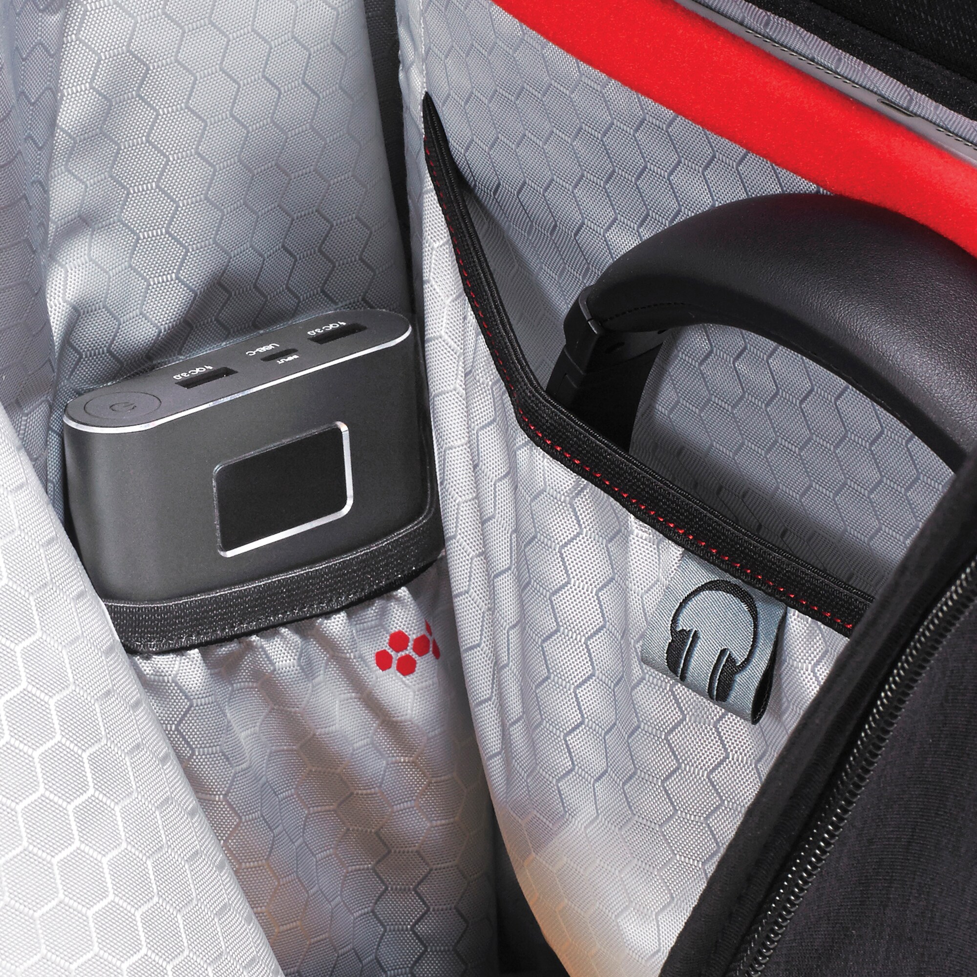 Alienware MBLAWM17BPE Bags-And-Backpacks - View #11