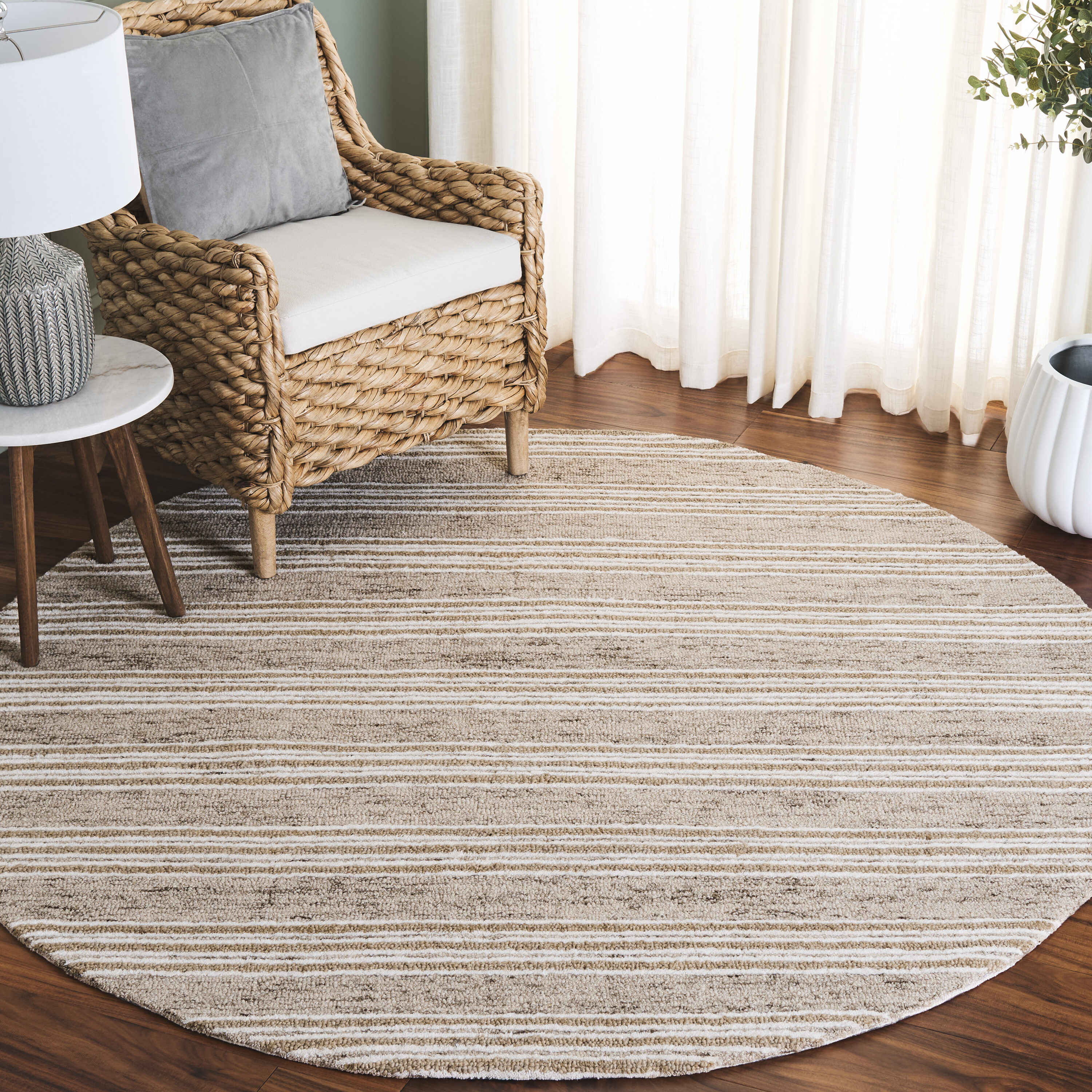  Pine 803 Ivory/Taupe Contemporary 6ft x 6ft Round Rug