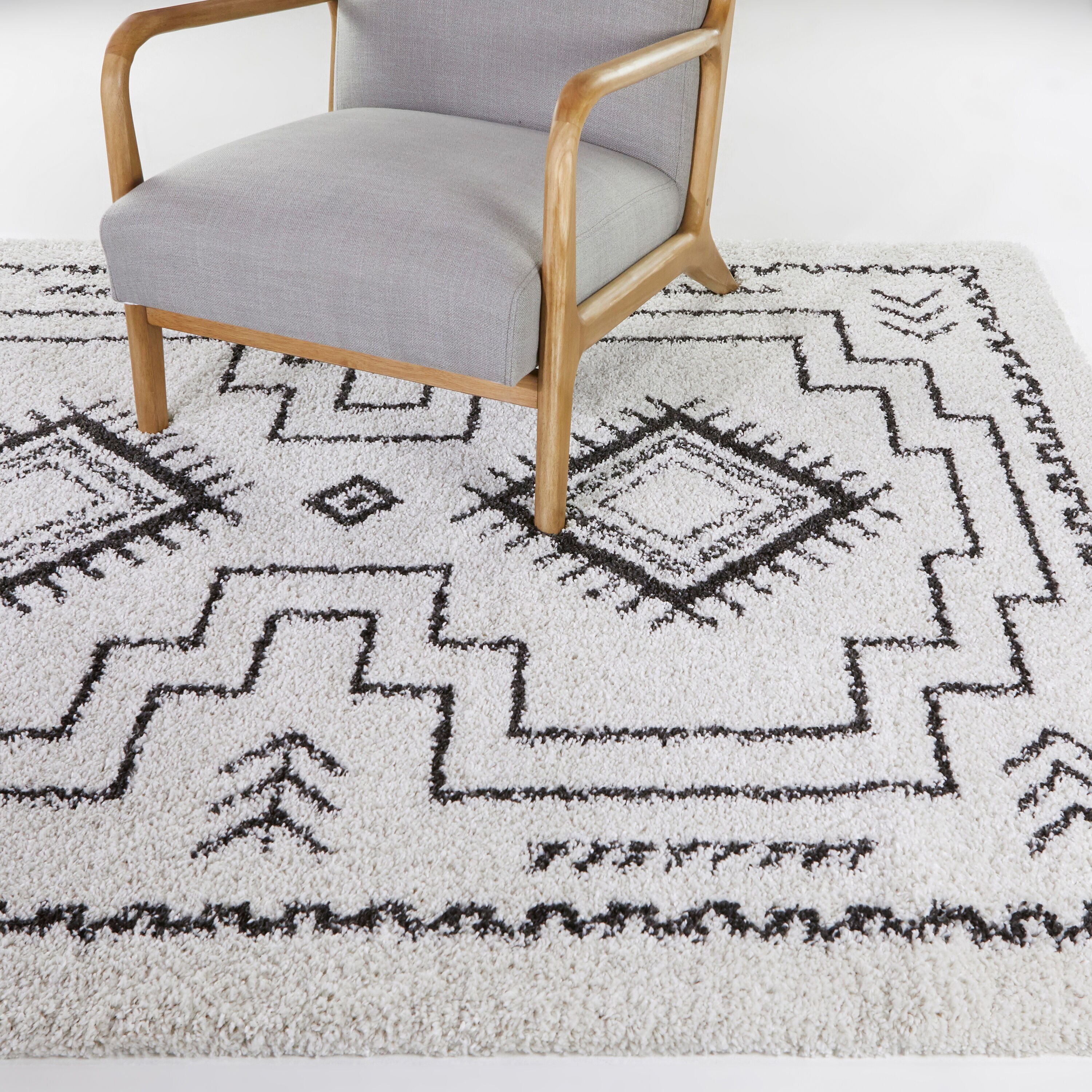 Balta 3106420 Rachana 5 x 7 (ft) Loomed Polypropylene White Rectangular Indoor Geometric Industrial Area rug