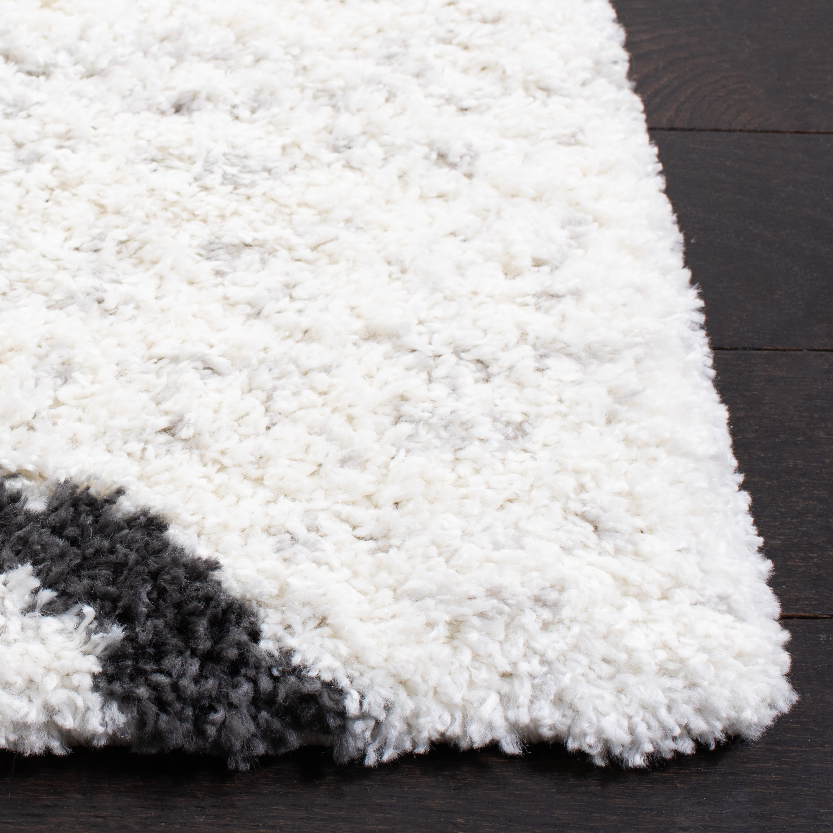 Safavieh AUG532B-7SQ rugs - View #2