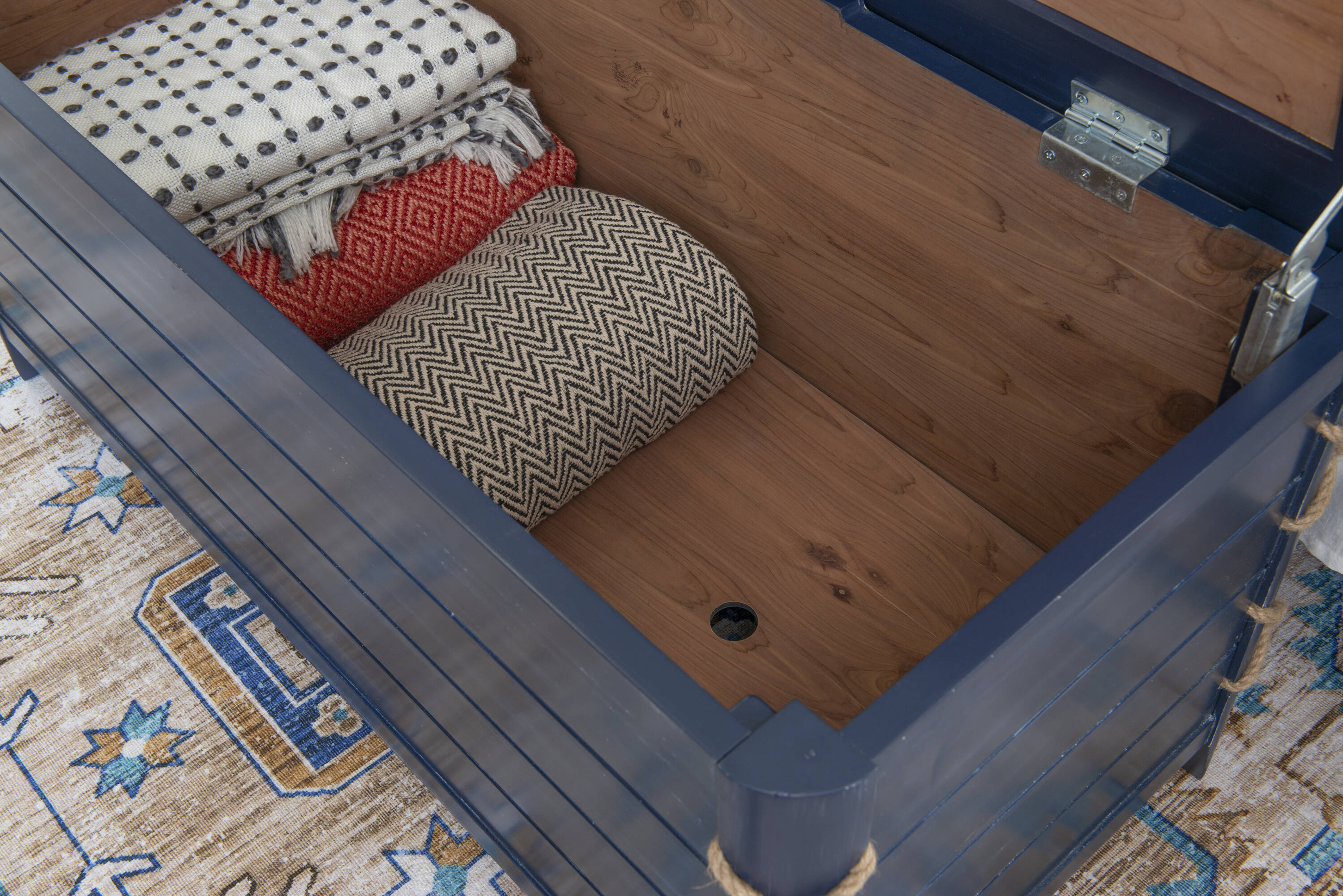 Linon PWLSS719 chests - View #16